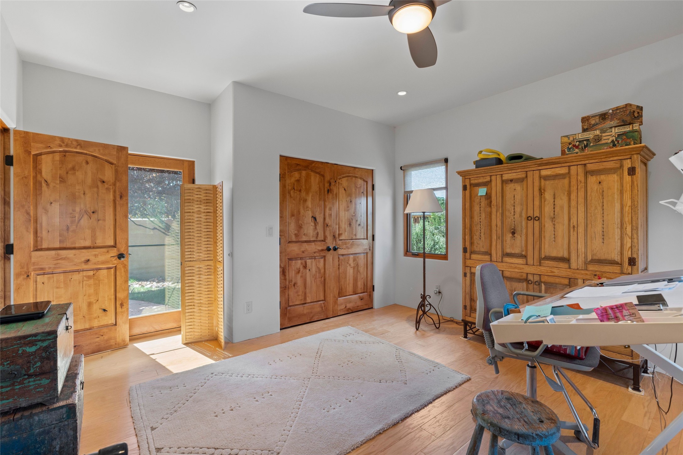 557 Valle Chamiso Lane, Santa Fe, New Mexico image 17
