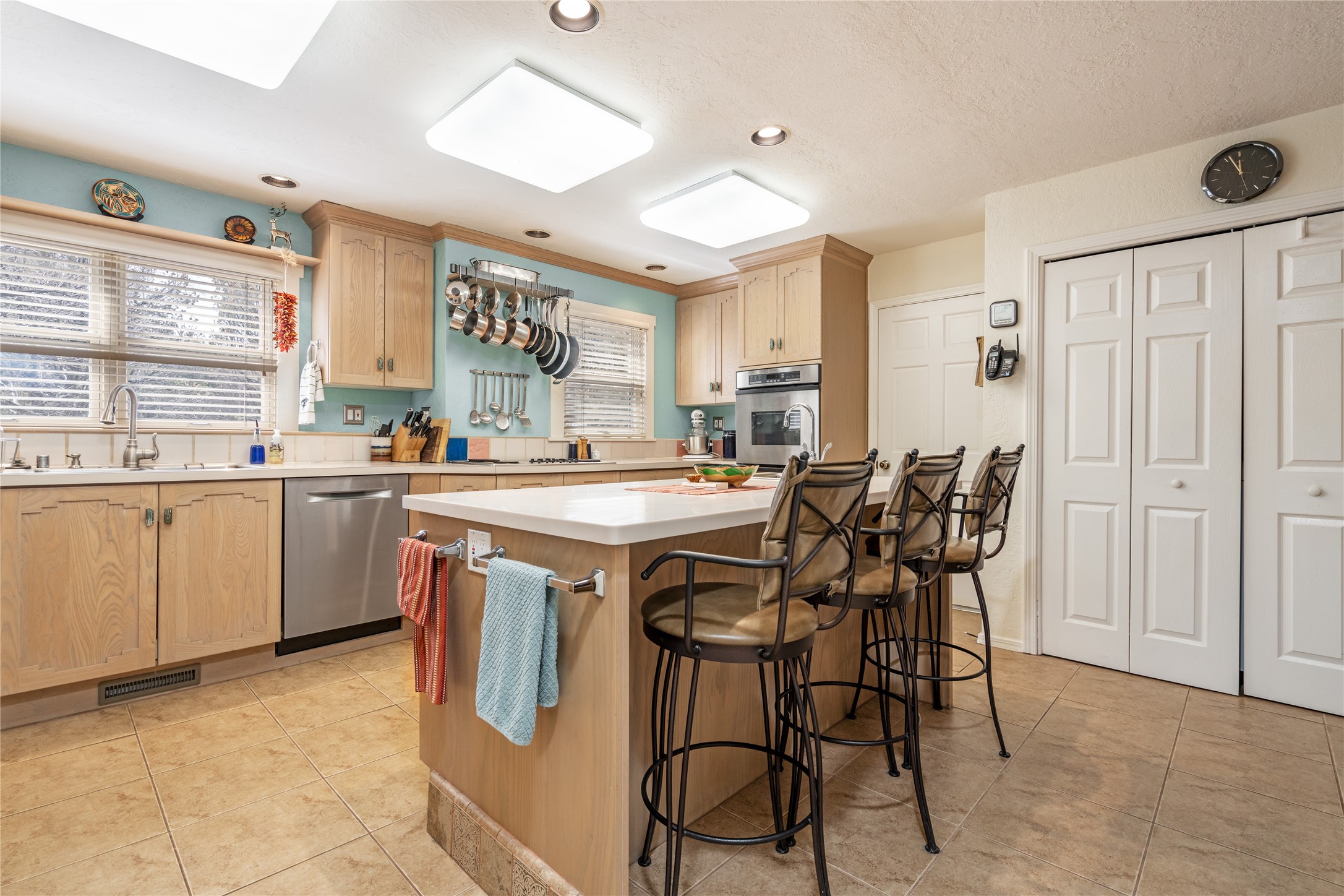 382 Calle Colina, Santa Fe, New Mexico image 6
