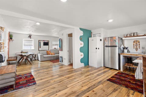 Featured picture for the property 202403456