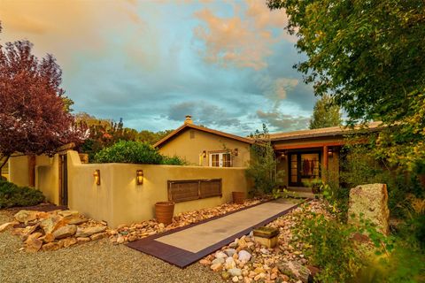 Photo of 10 Sabina Lane, Santa Fe, NM 87508 (MLS # 202600722)