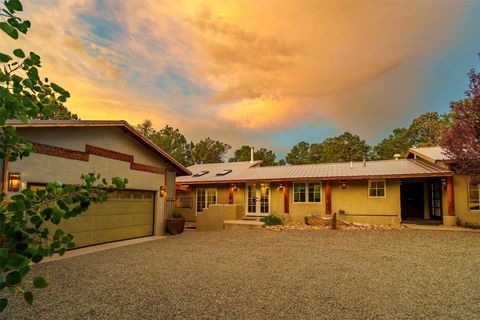 Tiny photo for 10 Sabina Lane, Santa Fe, NM 87508 (MLS # 202600722)