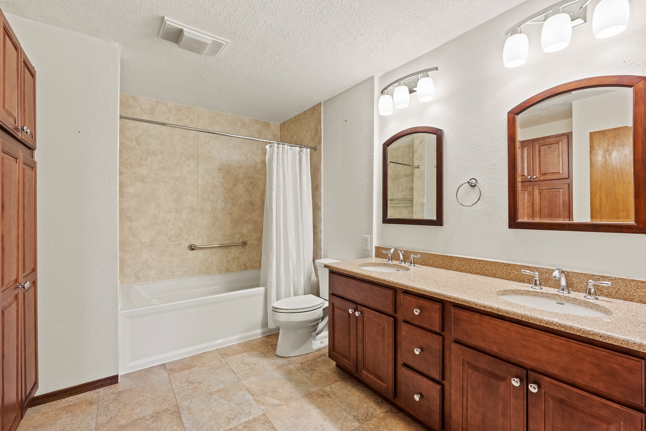 Santa Fe, New Mexico 87532, United States, 4 Bedrooms Bedrooms, ,2 BathroomsBathrooms,Residential,Active,235721