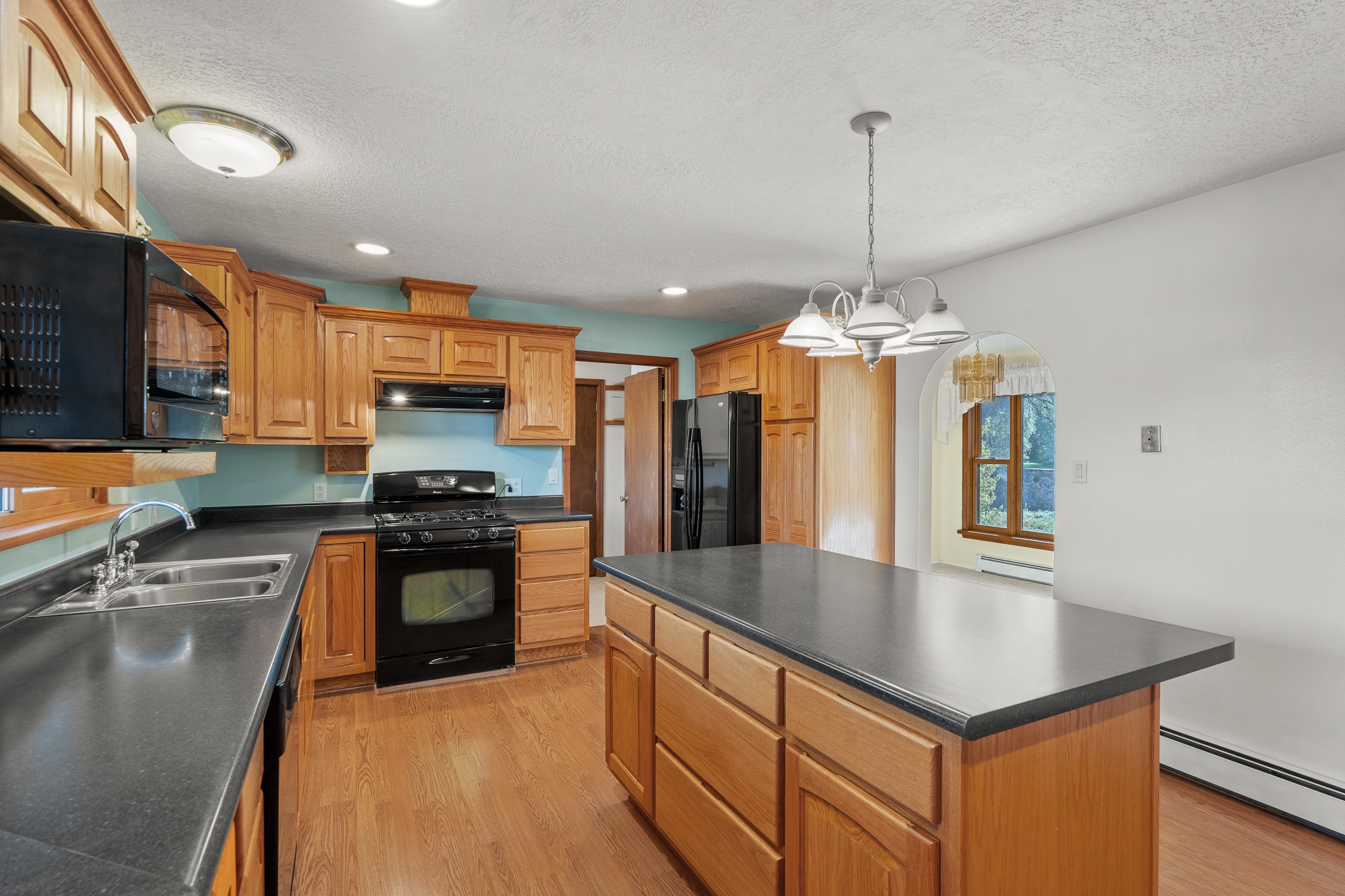 Santa Fe, New Mexico 87532, United States, 4 Bedrooms Bedrooms, ,2 BathroomsBathrooms,Residential,Active,235721