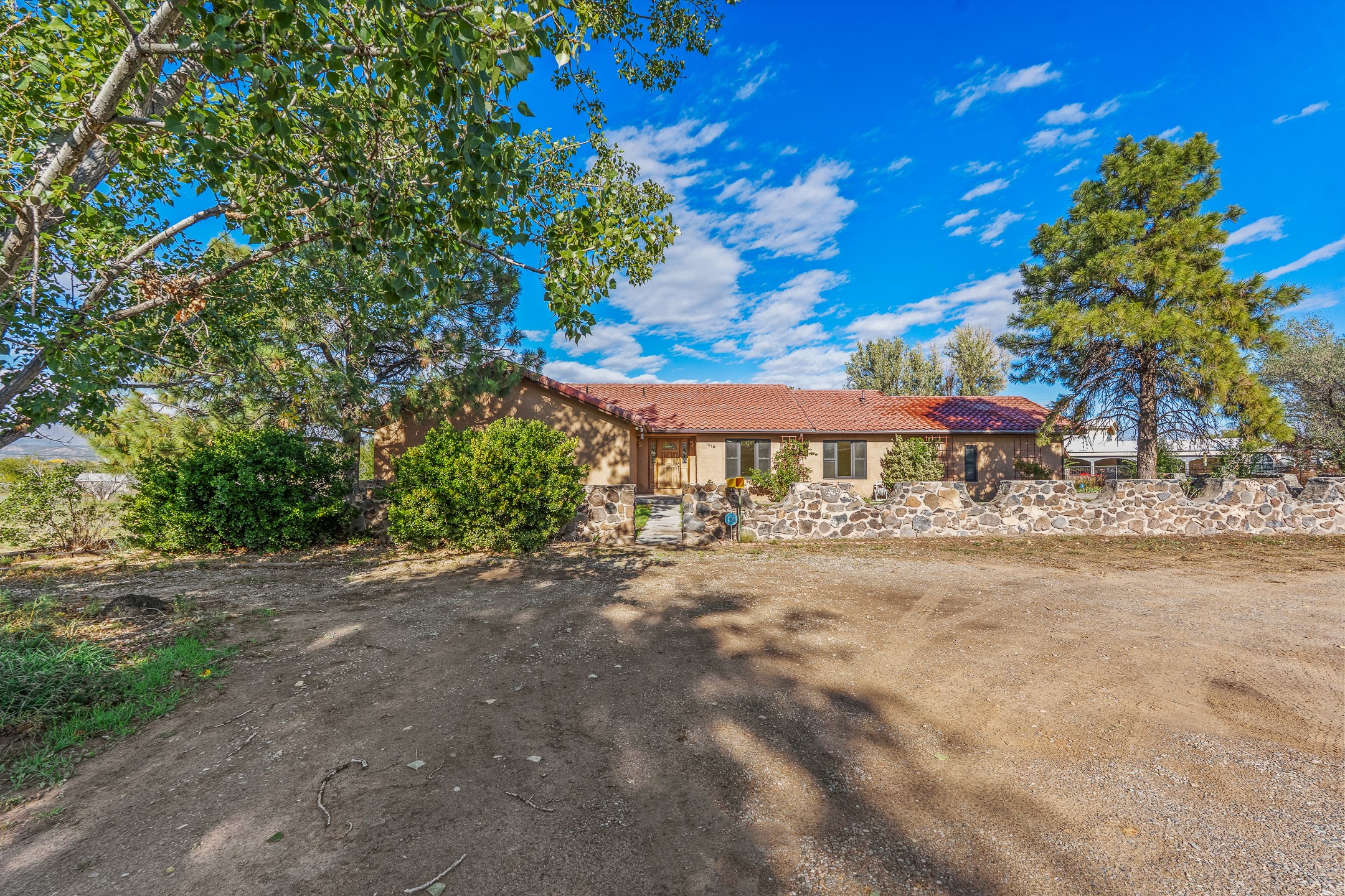 Santa Fe, New Mexico 87532, United States, 4 Bedrooms Bedrooms, ,2 BathroomsBathrooms,Residential,Active,235721