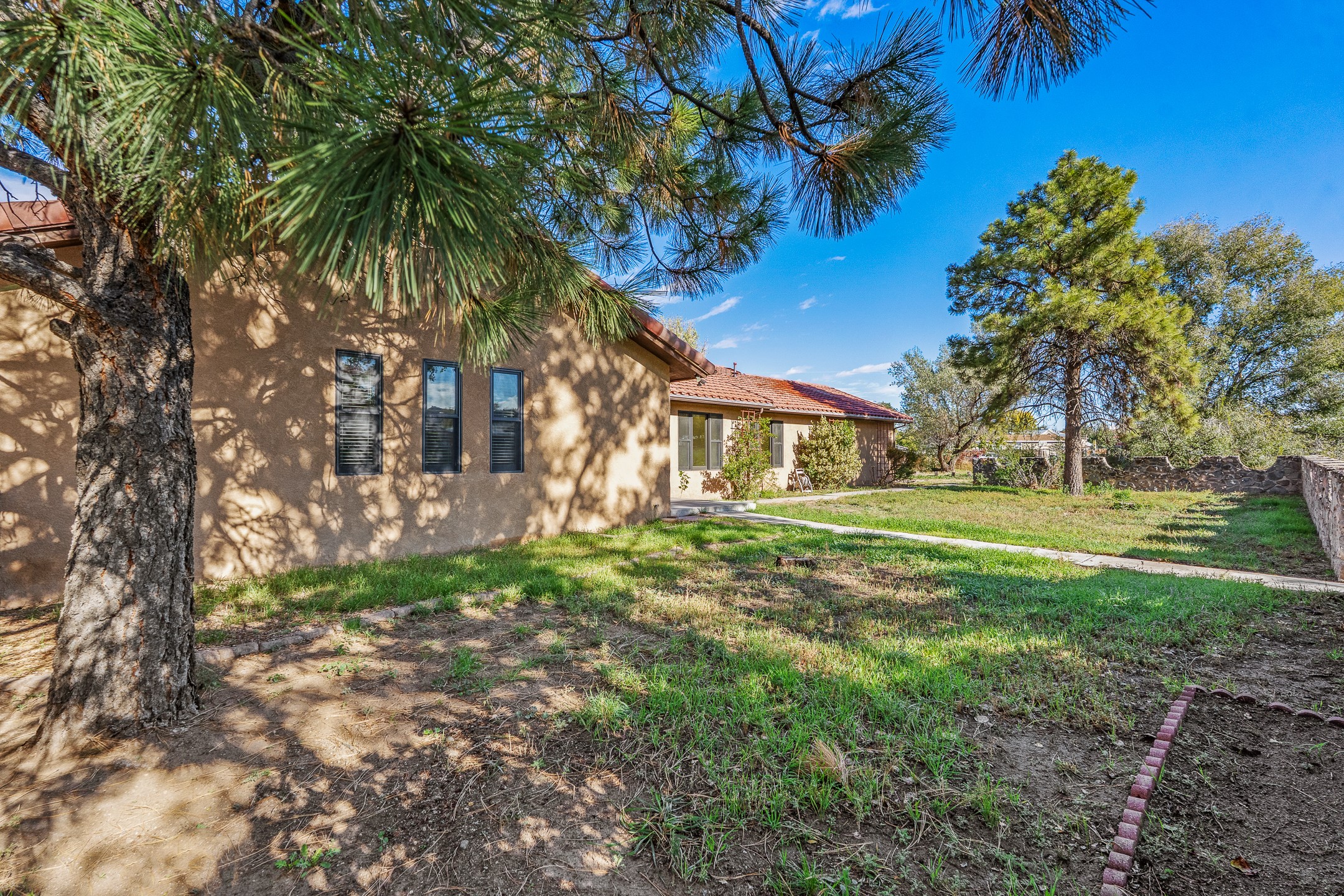 Santa Fe, New Mexico 87532, United States, 4 Bedrooms Bedrooms, ,2 BathroomsBathrooms,Residential,Active,235721