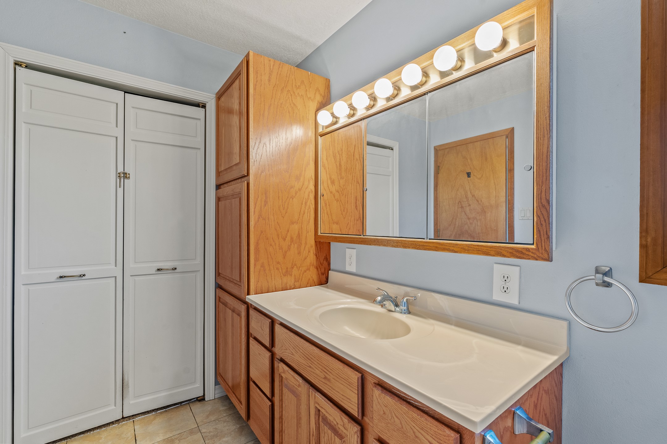 Santa Fe, New Mexico 87532, United States, 4 Bedrooms Bedrooms, ,2 BathroomsBathrooms,Residential,Active,235721