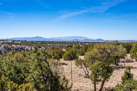 Tiny photo for 4 Old Agua Fria Rd E, Santa Fe, NM 87508 (MLS # 202600889)