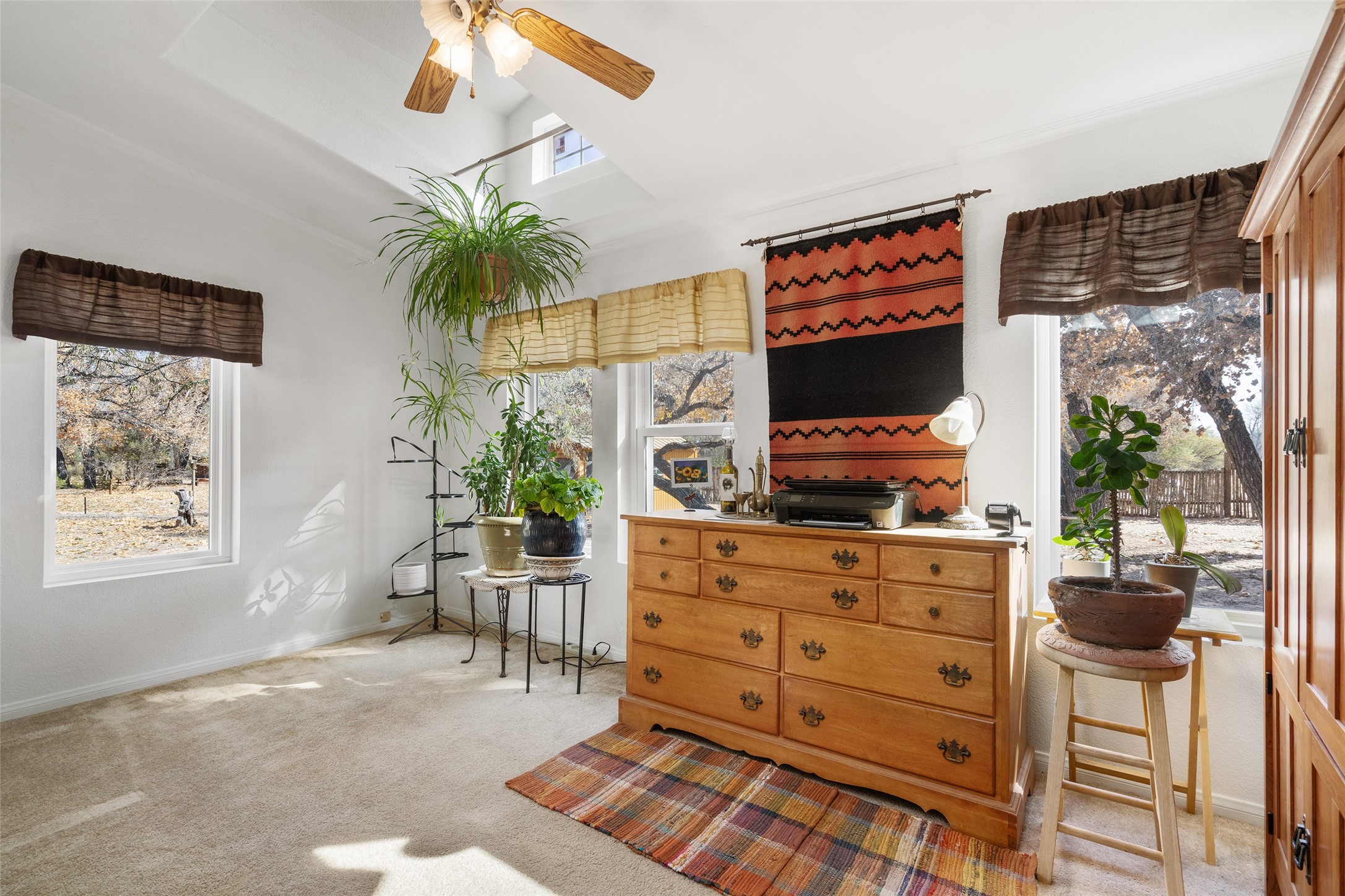 Abiquiu, New Mexico 87510, United States, 4 Bedrooms Bedrooms, ,2 BathroomsBathrooms,Residential,Active,241262