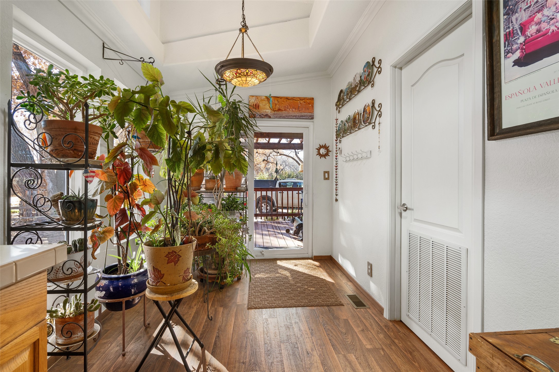 Abiquiu, New Mexico 87510, United States, 4 Bedrooms Bedrooms, ,2 BathroomsBathrooms,Residential,Active,241262