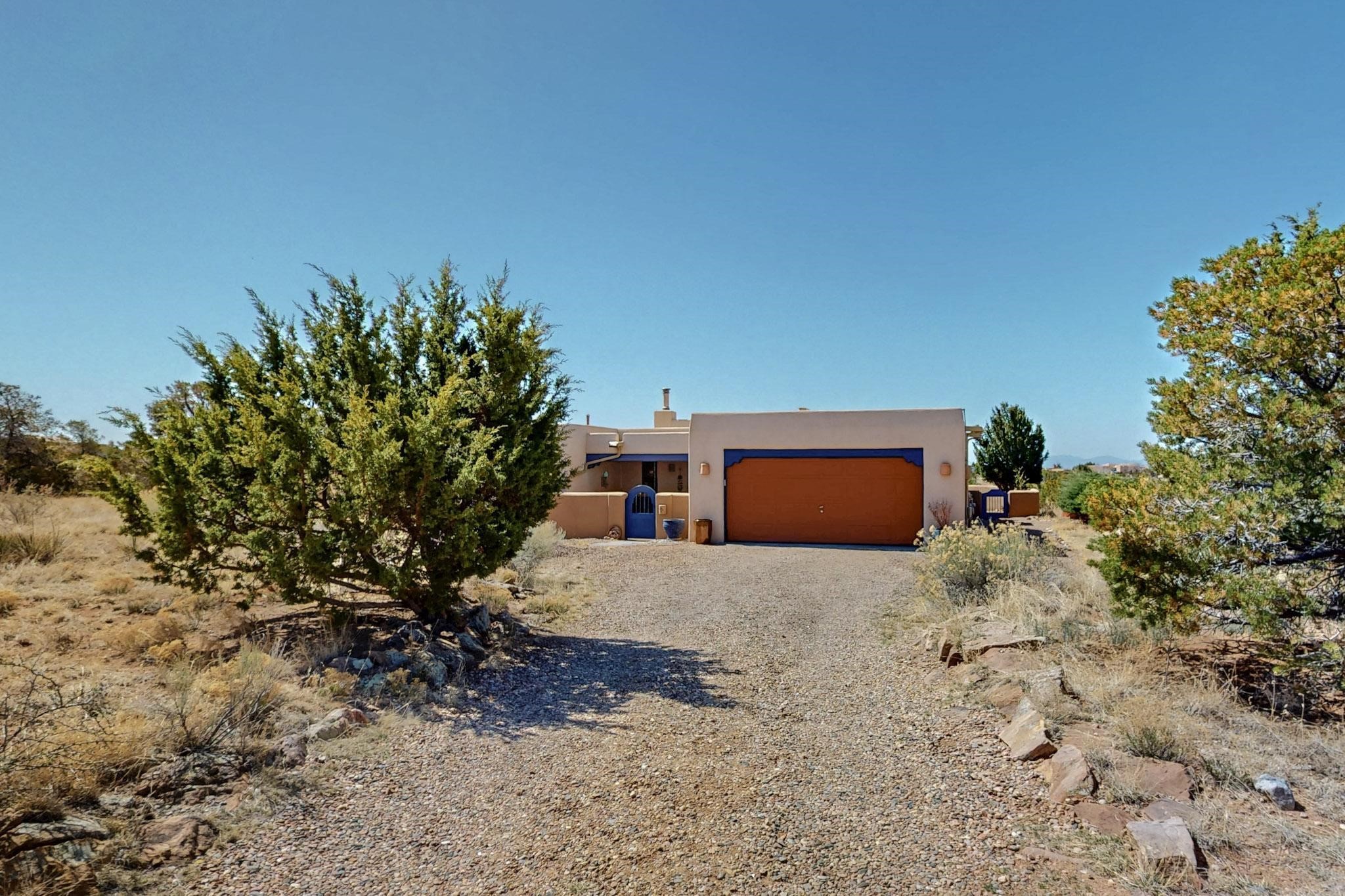 11 Chusco Road, Santa Fe, New Mexico image 2