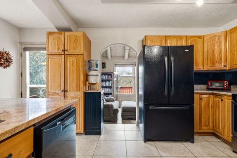 Tiny photo for 37 Paseo Del Pinon, Santa Fe, NM 87508 (MLS # 202600610)