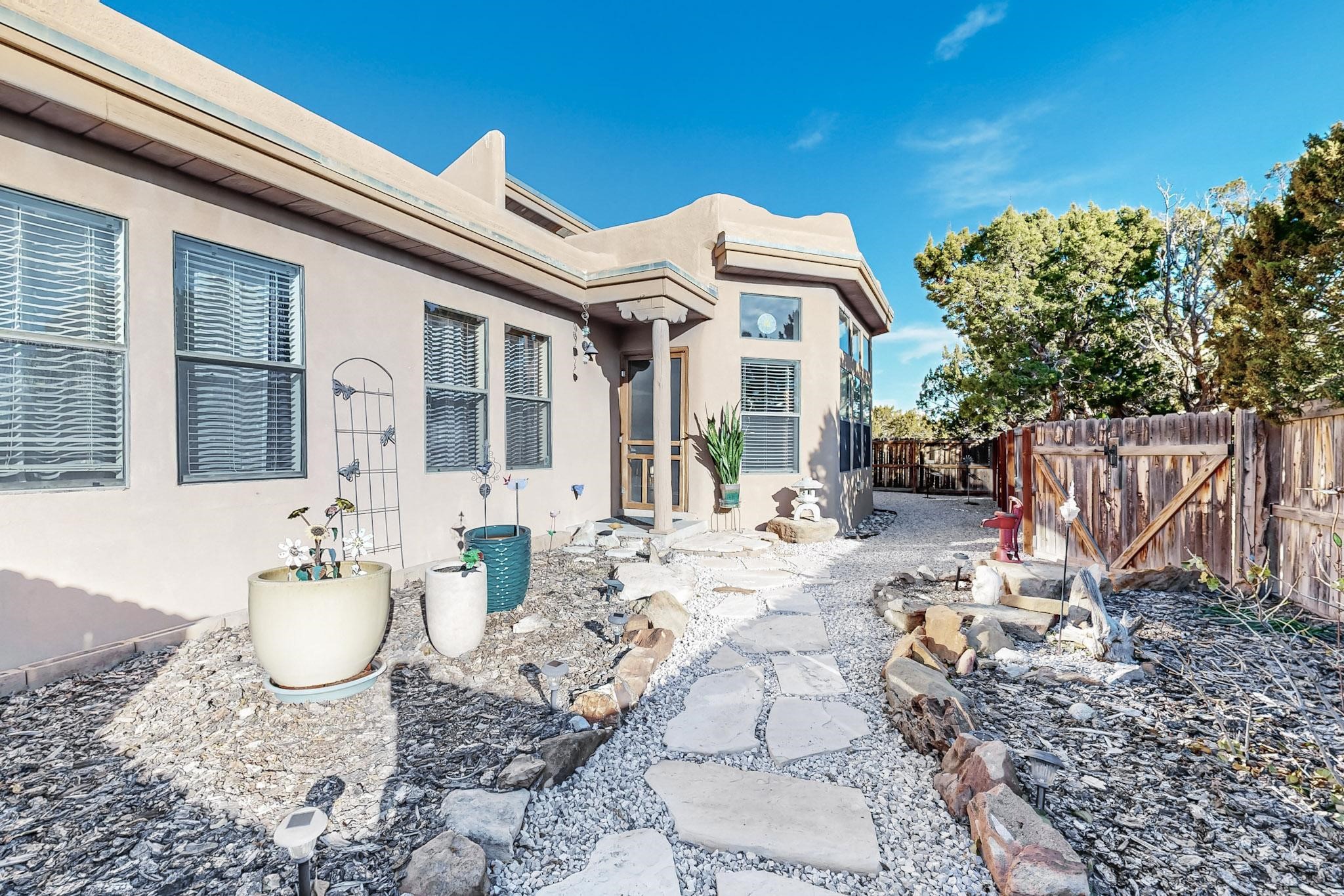 36 Cerrado Loop, Santa Fe, New Mexico image 1