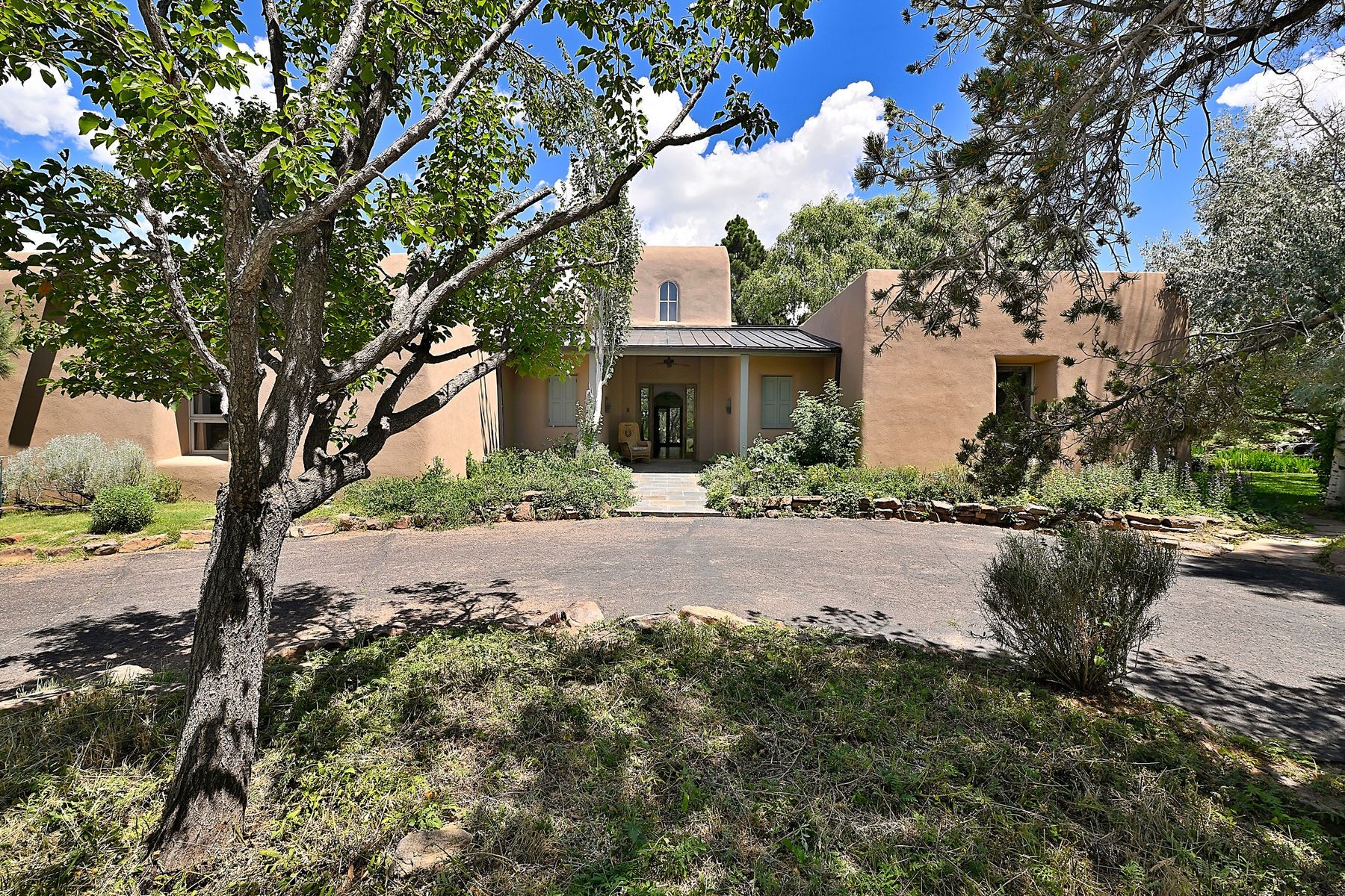 1021 Old Santa Fe Trail