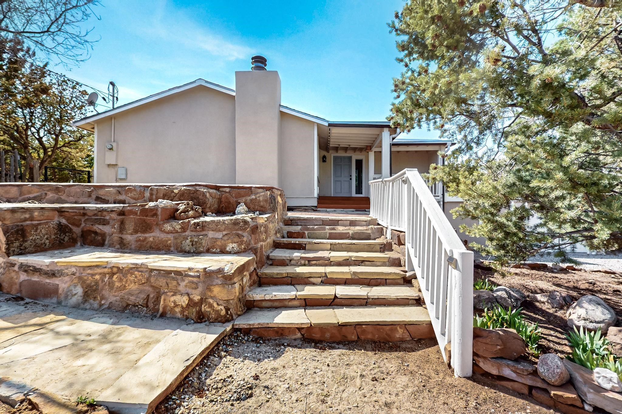 17A Old Agua Fria Road, Santa Fe, New Mexico image 1