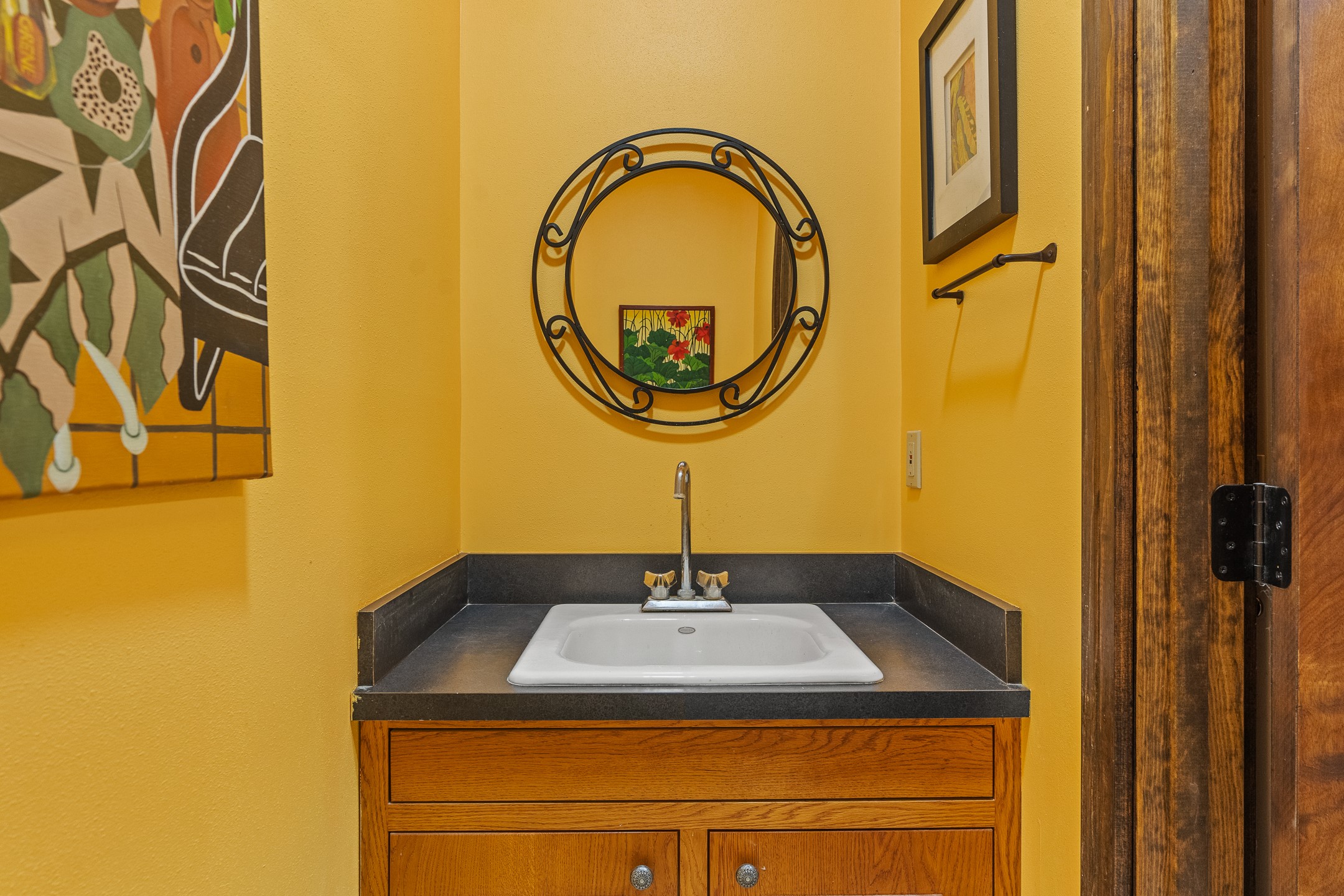 Ranchos De Taos, New Mexico 87557, United States, 3 Bedrooms Bedrooms, ,4 BathroomsBathrooms,Residential,Active,193668