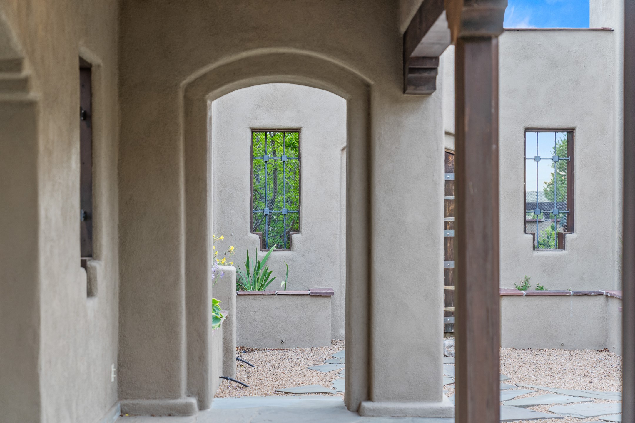 Ranchos De Taos, New Mexico 87557, United States, 3 Bedrooms Bedrooms, ,4 BathroomsBathrooms,Residential,Active,193668