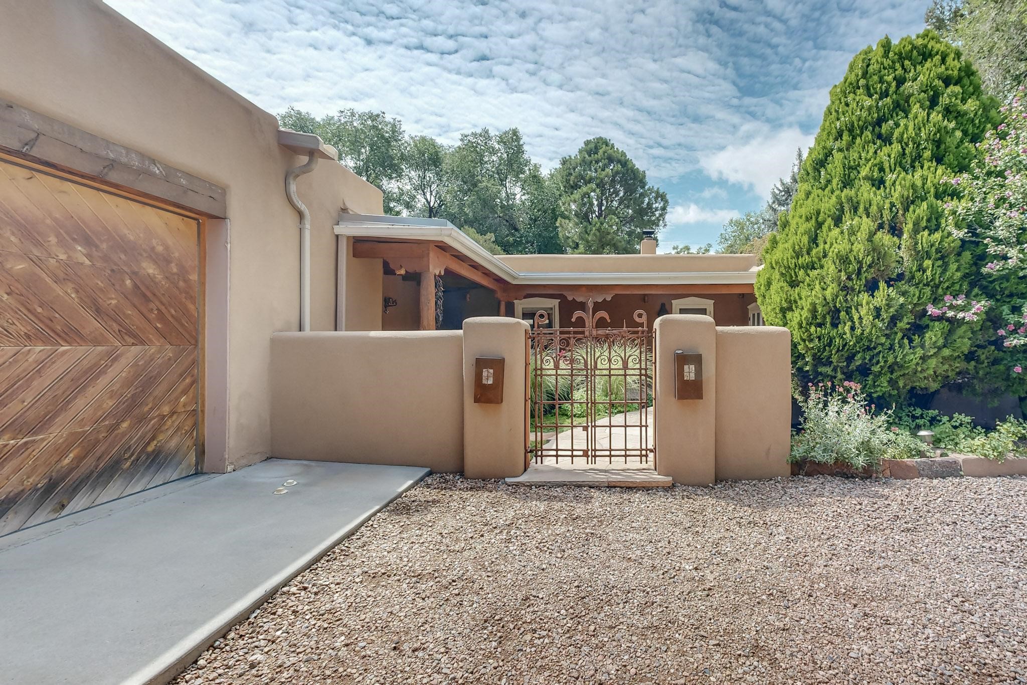 463 Camino Manzano, Santa Fe, New Mexico image 4