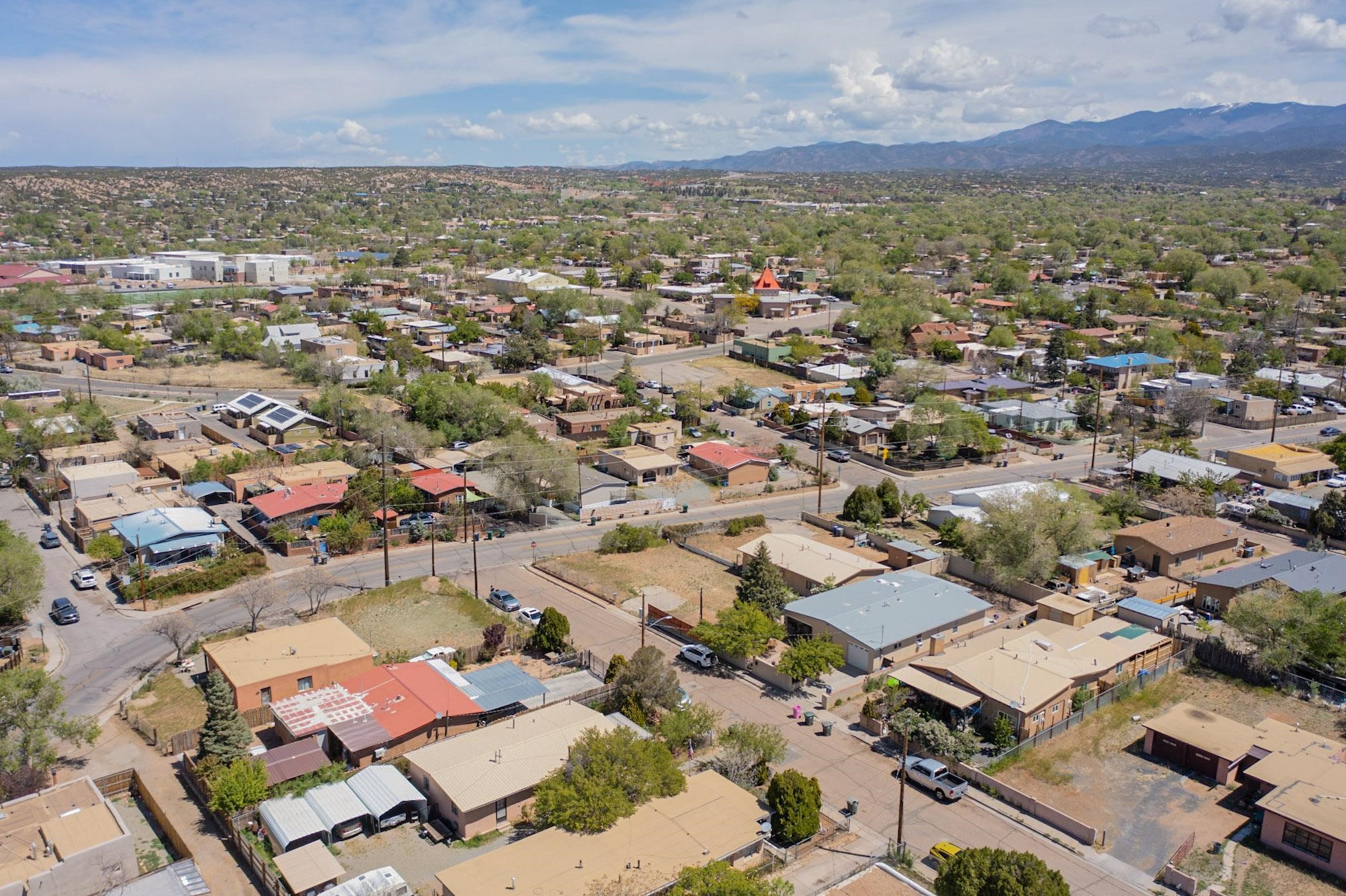 713 Camino Santa Ana, Santa Fe, New Mexico image 10