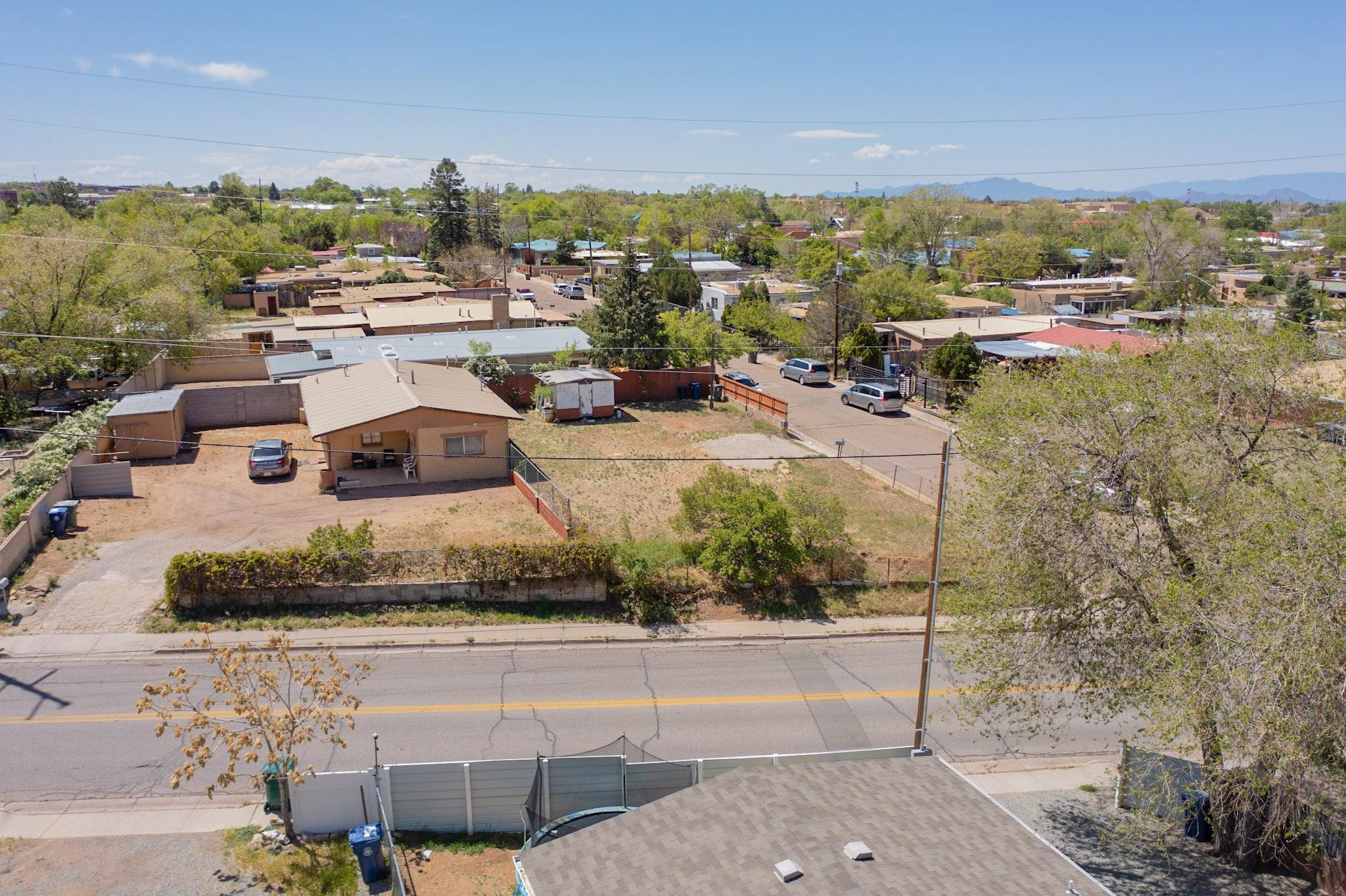 713 Camino Santa Ana, Santa Fe, New Mexico image 4