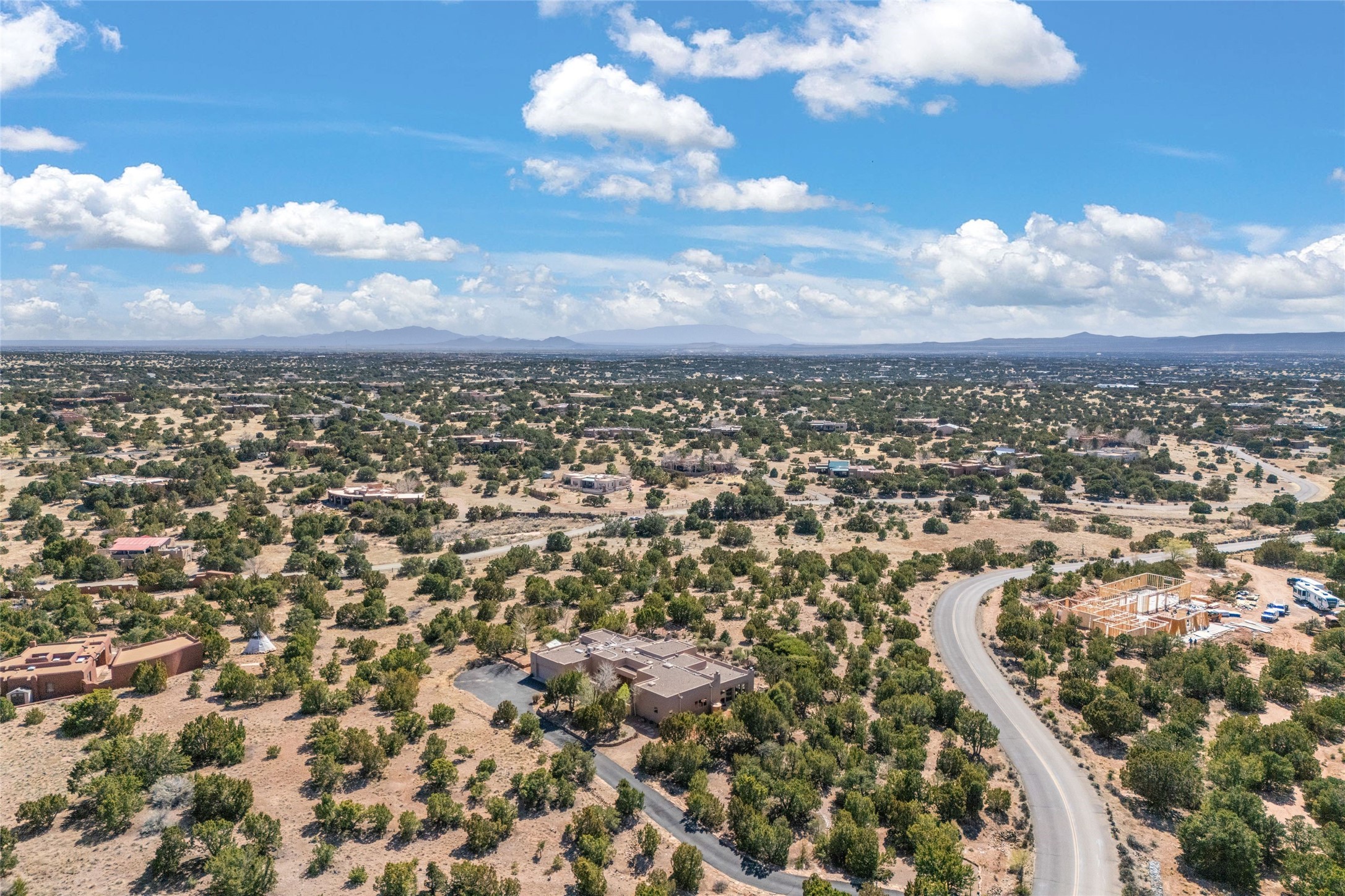 32 Paseo Del Coyote, Santa Fe, New Mexico image 44