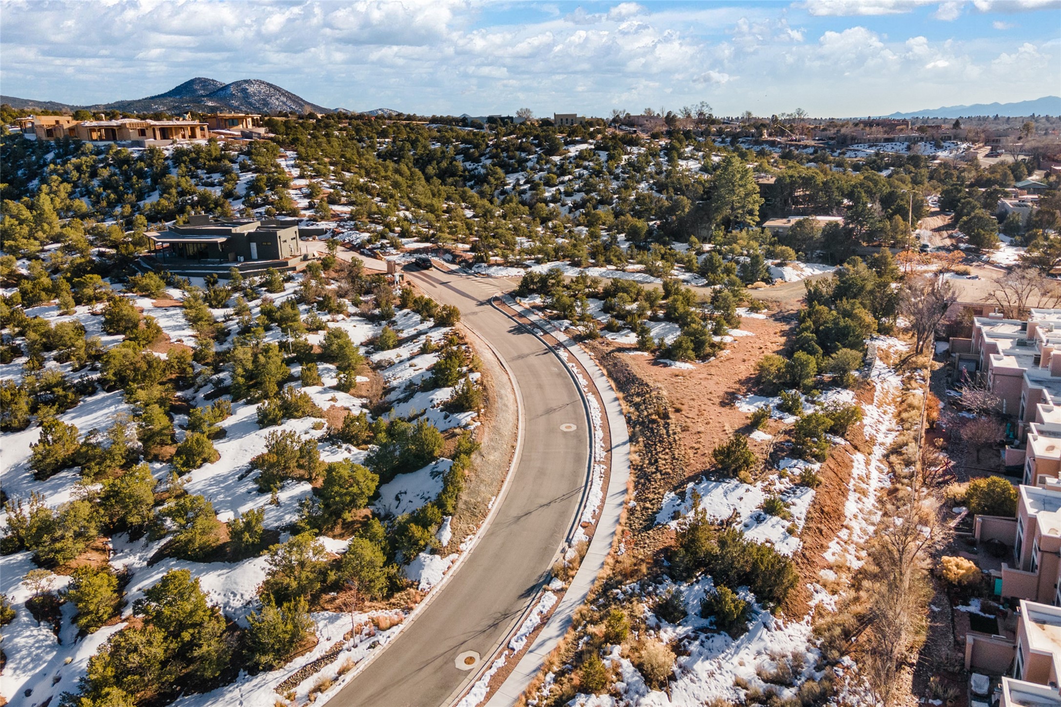 566 Calle Mirasol, Santa Fe, New Mexico image 5