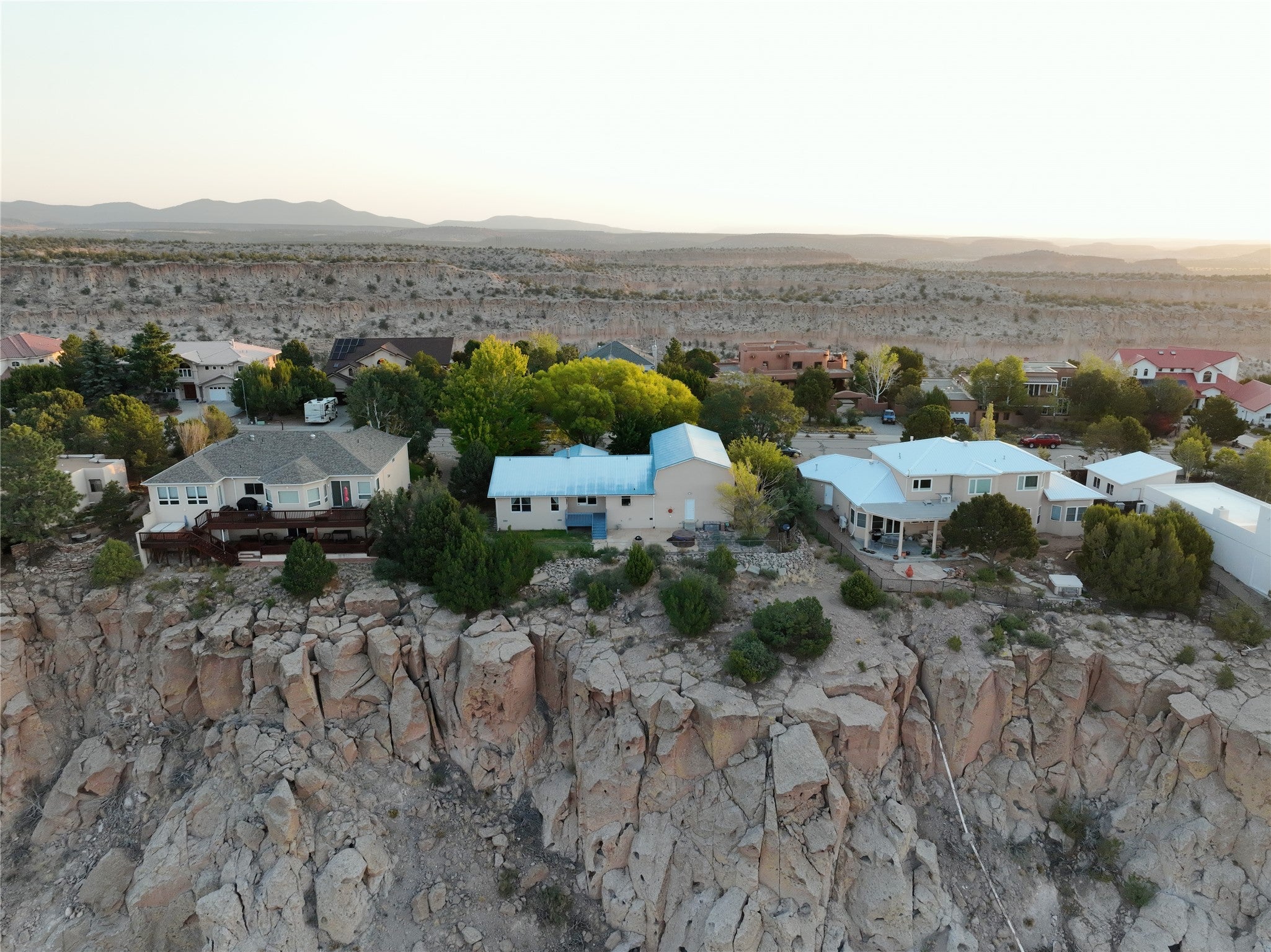 1795 Los Pueblos - Photo 3