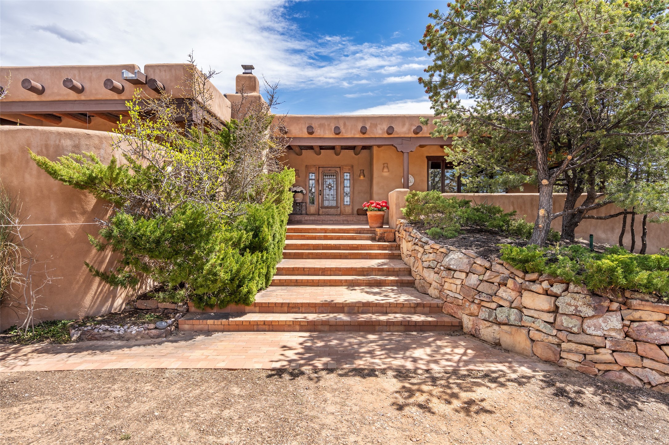 61 Calle Encanto, Santa Fe, New Mexico image 1