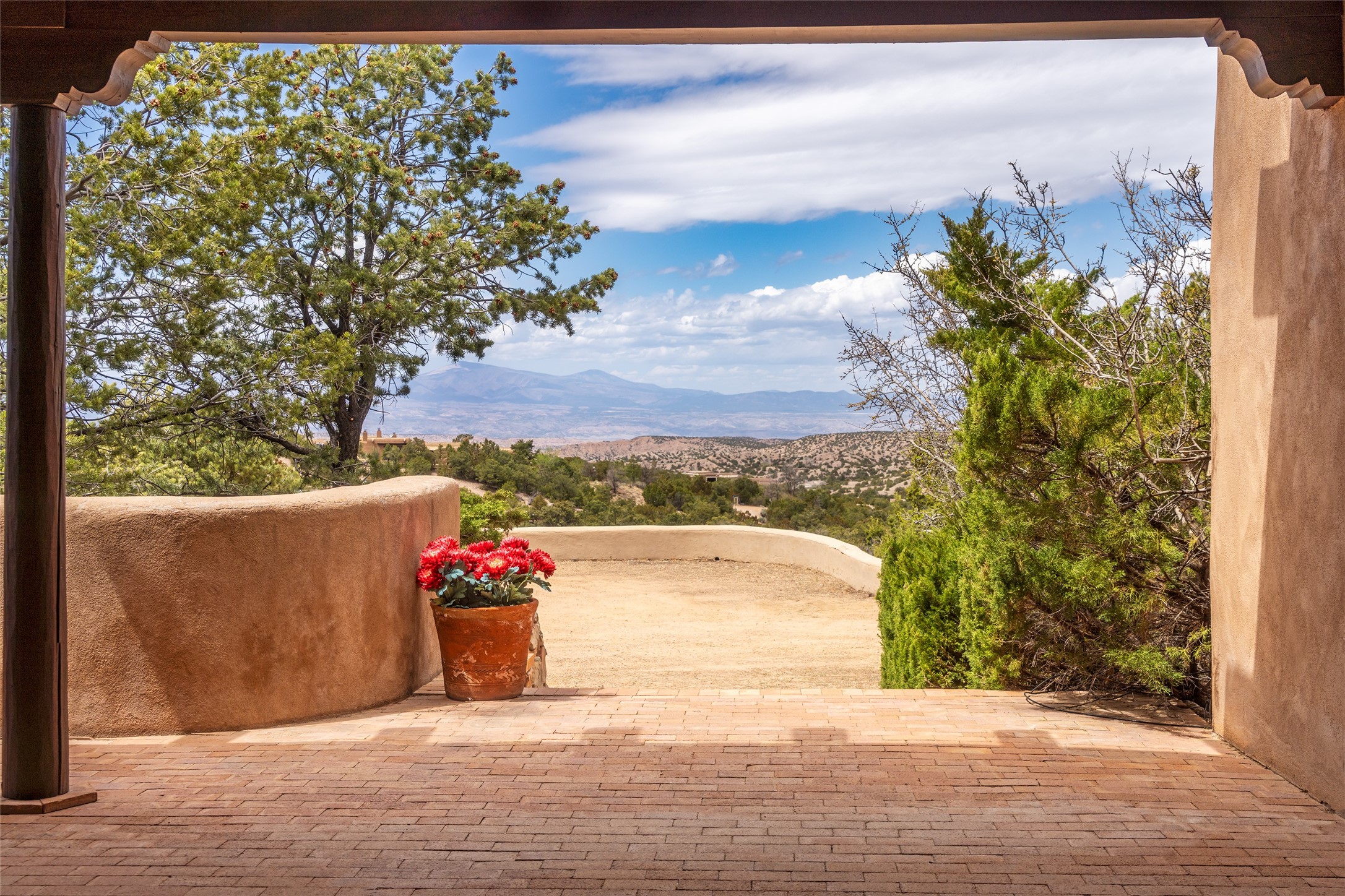61 Calle Encanto, Santa Fe, New Mexico image 16