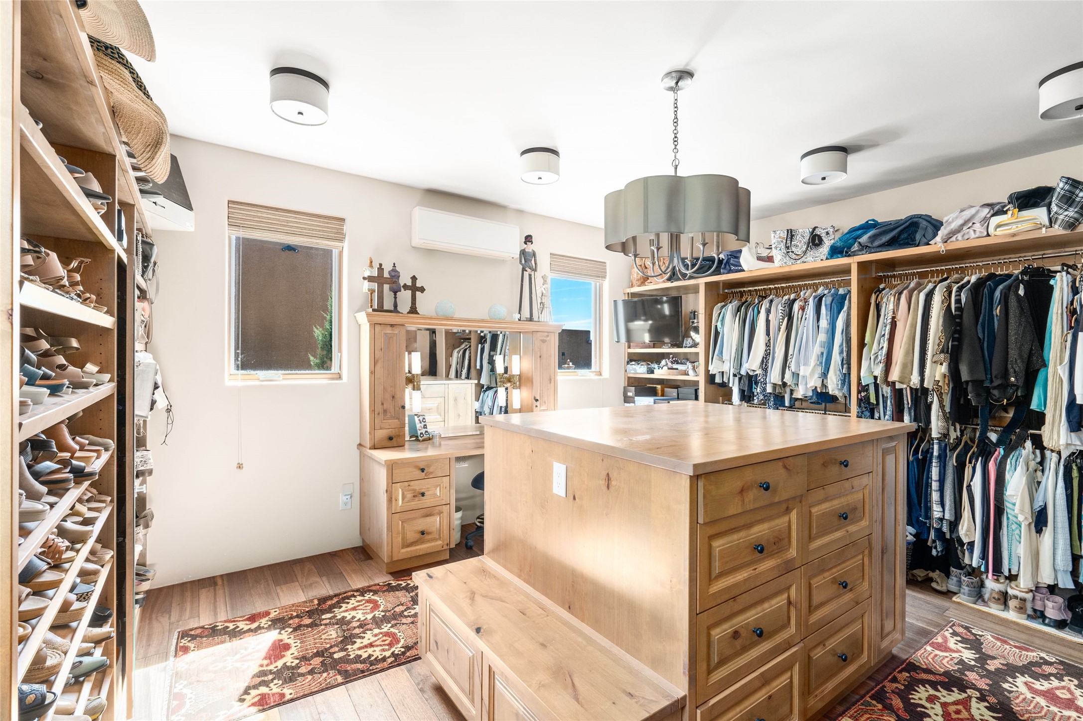 12 Shaman, Santa Fe, New Mexico image 15