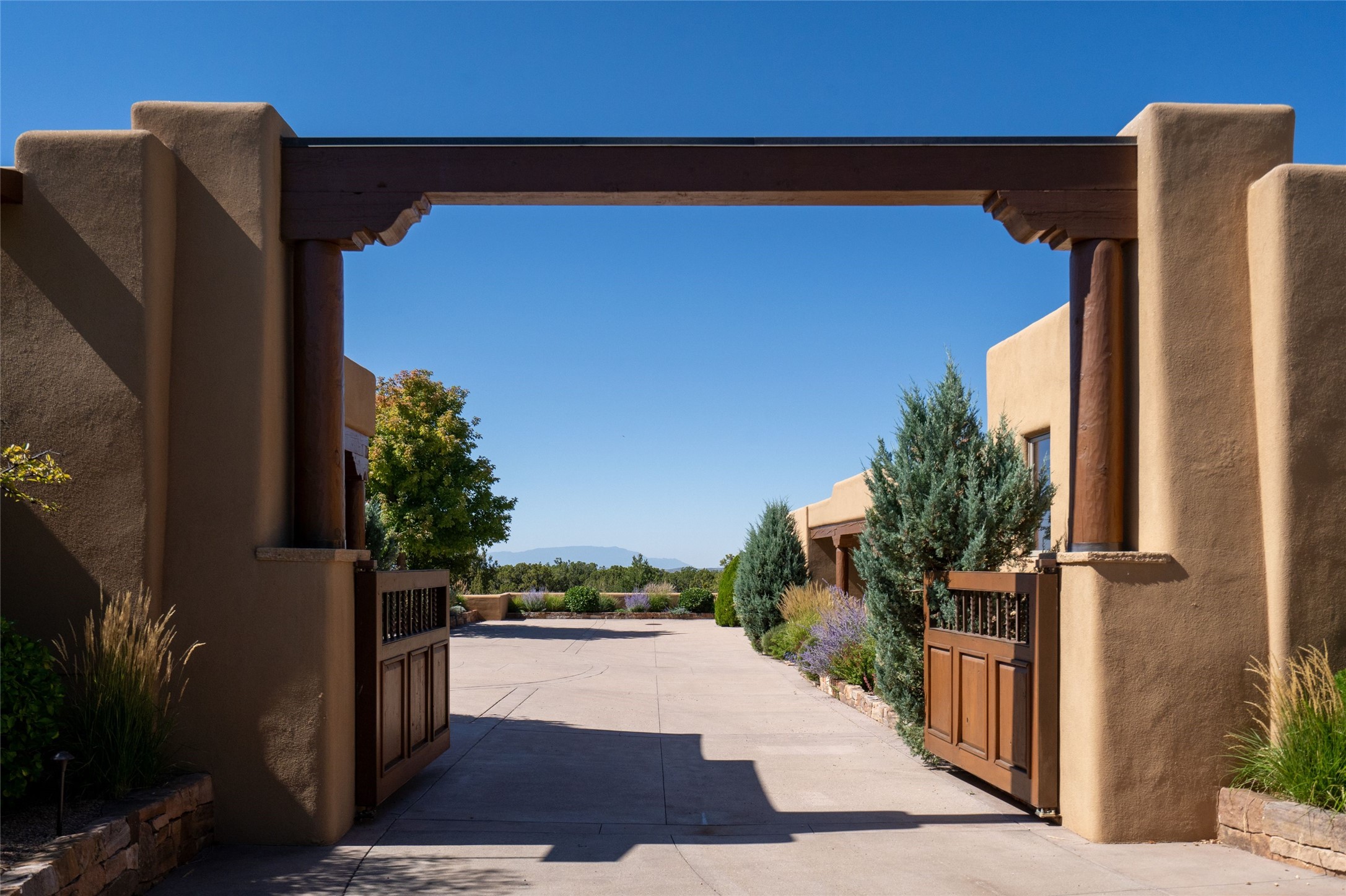 12 Shaman, Santa Fe, New Mexico image 45