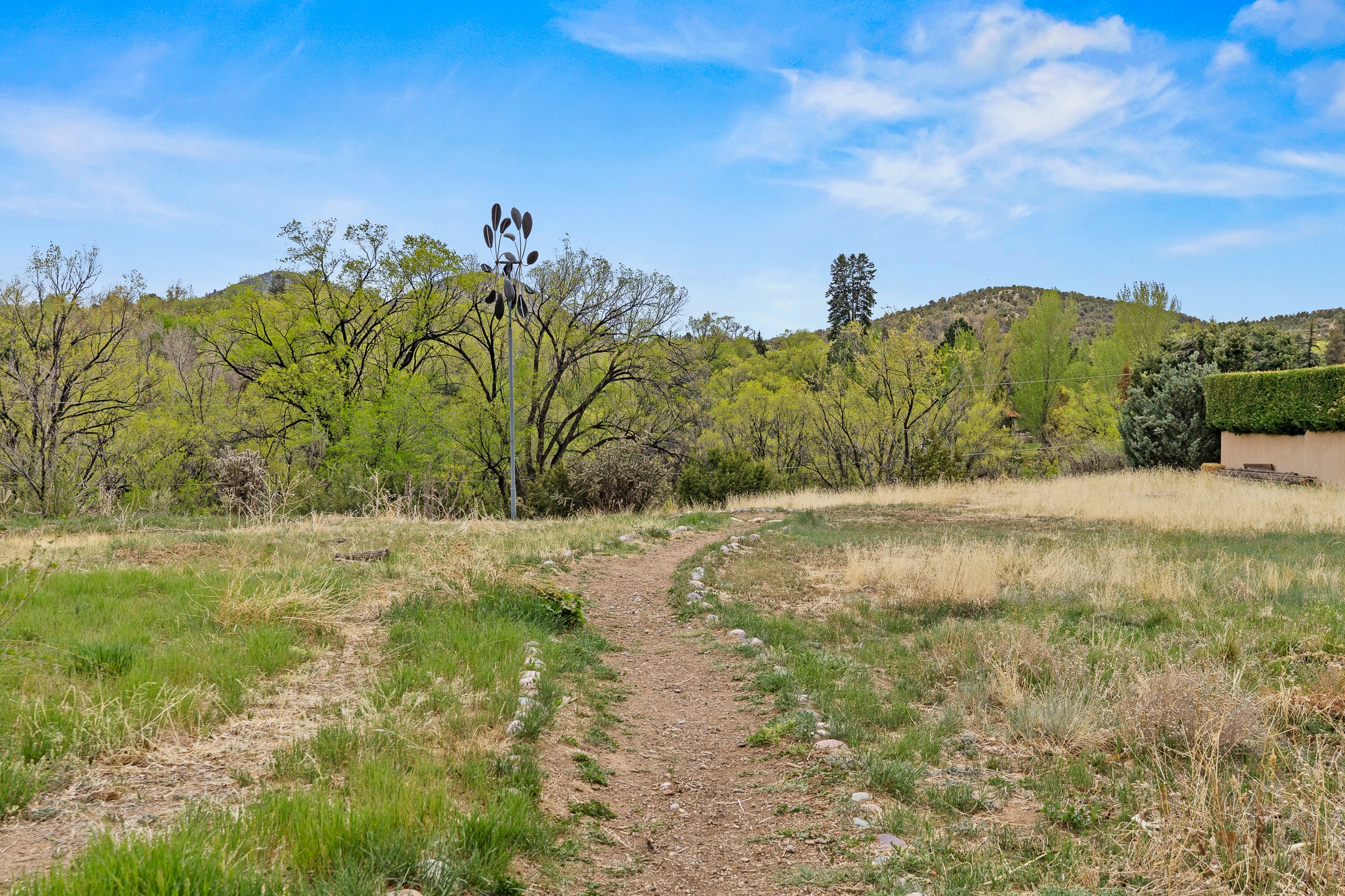 Santa Fe, New Mexico 87501, United States, 2 Bedrooms Bedrooms, ,2 BathroomsBathrooms,Residential,Active,126350