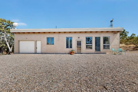 Tiny photo for 3 Gavilan Road, Santa Fe, NM 87508 (MLS # 202602428)