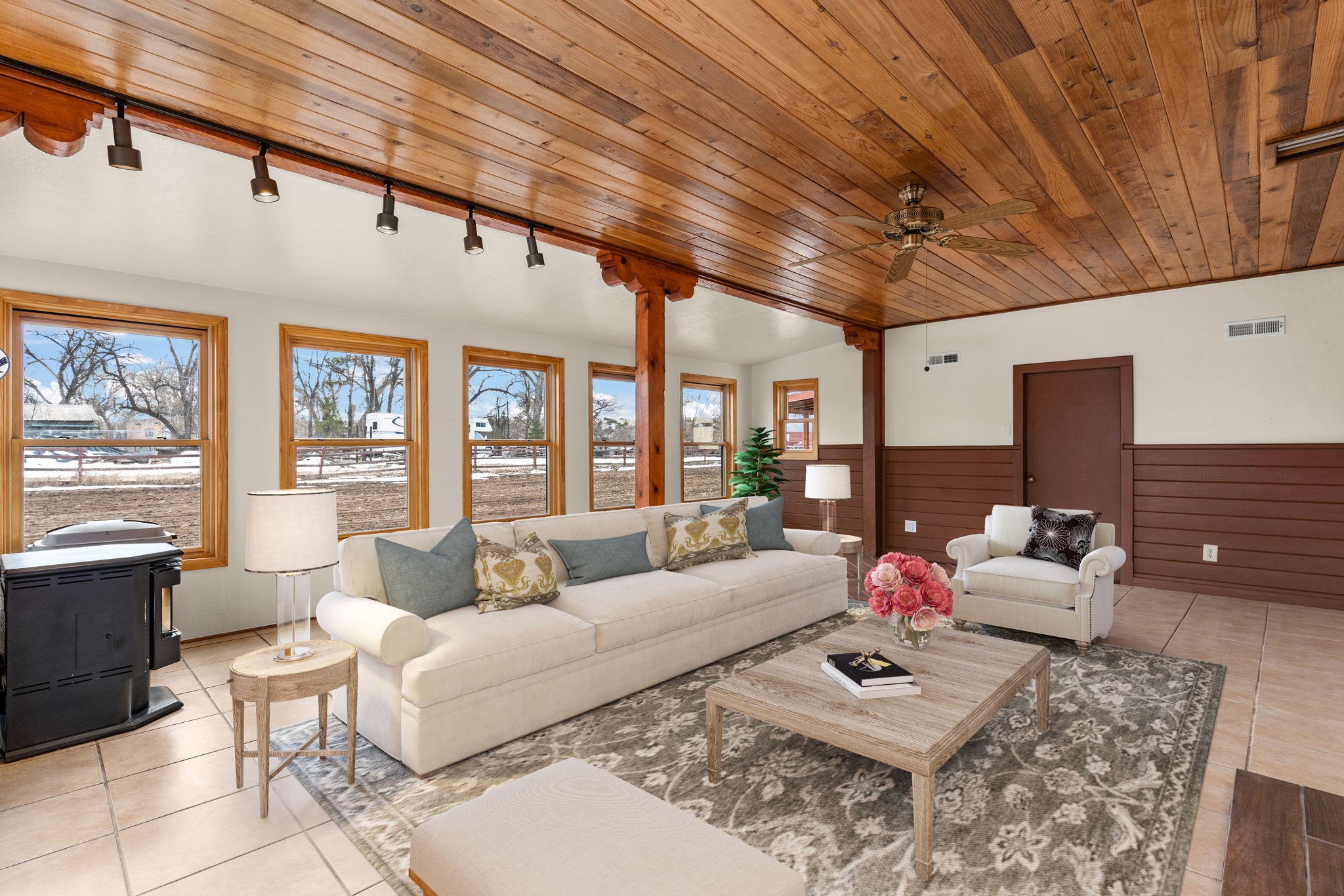 Cuyamungue, New Mexico 87506, United States, 3 Bedrooms Bedrooms, ,2 BathroomsBathrooms,Residential,Pending,67872