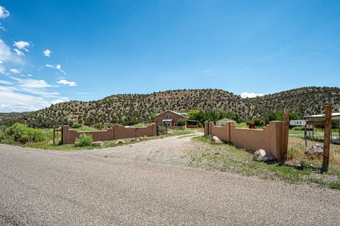 Townhouse For Sale - 144 Nm Highway 341<br/> La Madera, NM 87539