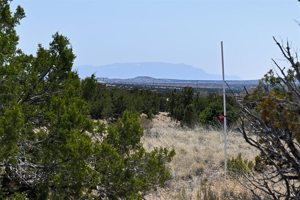 19 S VIA ARIA, SANTA FE, NM 87506 - Image 890d494f4e8bca58d0bf566e42ef0a0d/1341465533