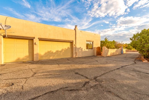 Tiny photo for 7 W Azulejo Court, Santa Fe, NM 87508 (MLS # 202603992)