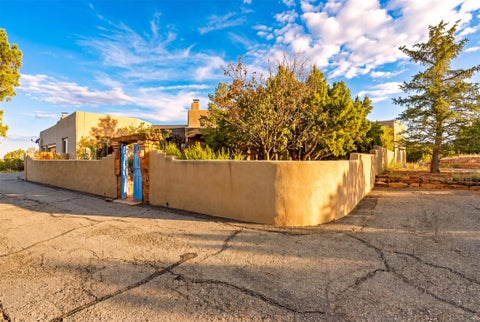 Tiny photo for 7 W Azulejo Court, Santa Fe, NM 87508 (MLS # 202603992)