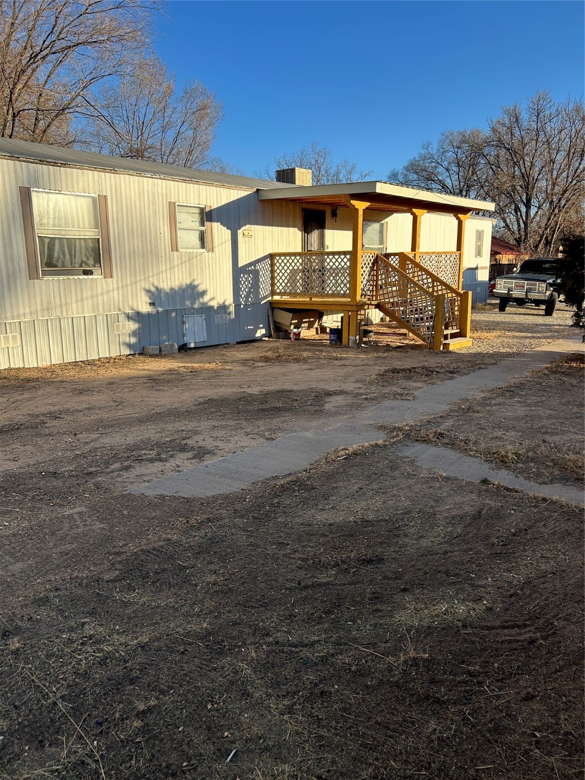 609/611 Old Hospital Drive, Espanola, New Mexico image 1