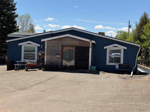 276 Glorieta Highway(Hiway 50)
