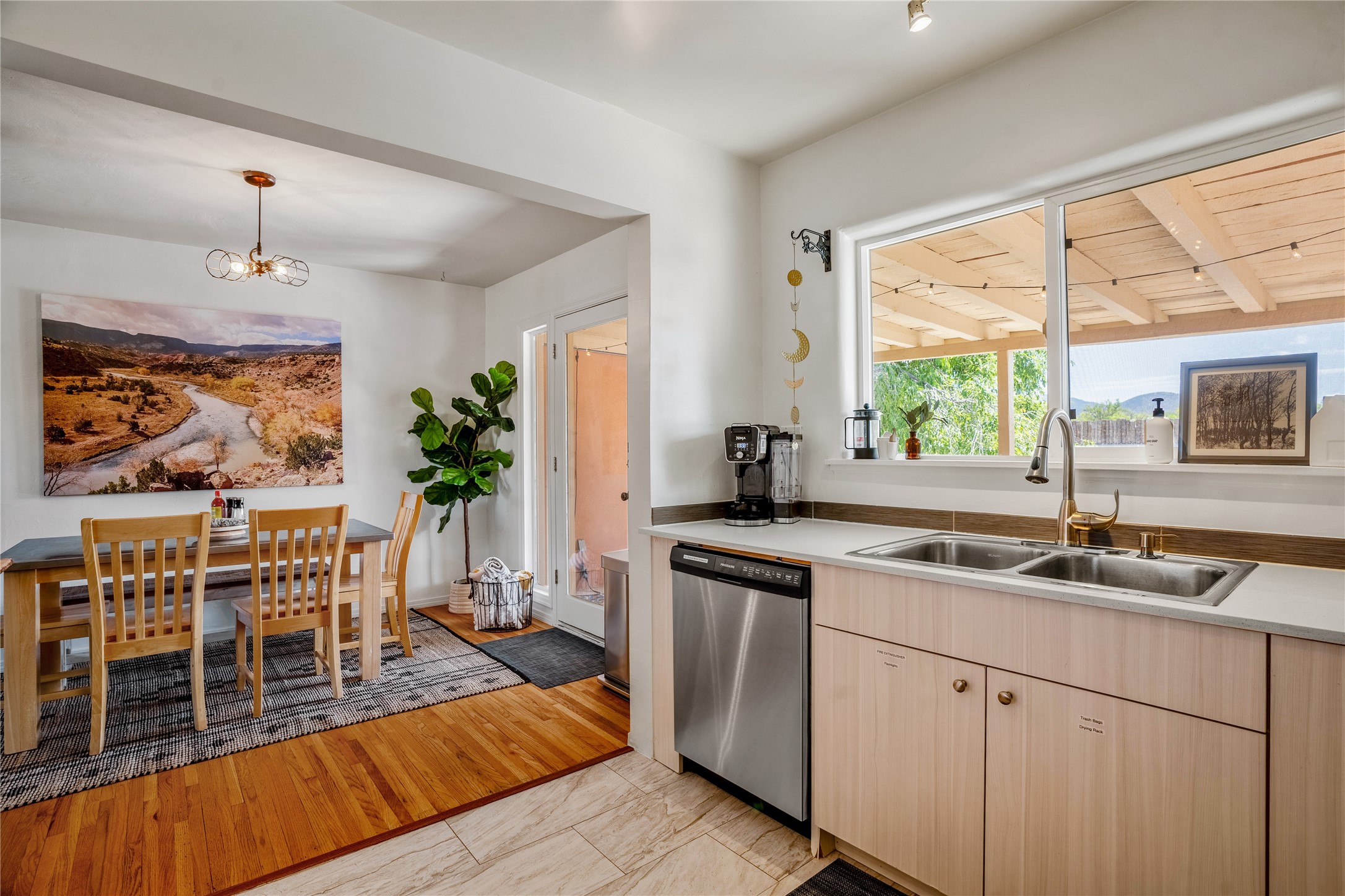 908 Rio Vista Street, Santa Fe, New Mexico image 6