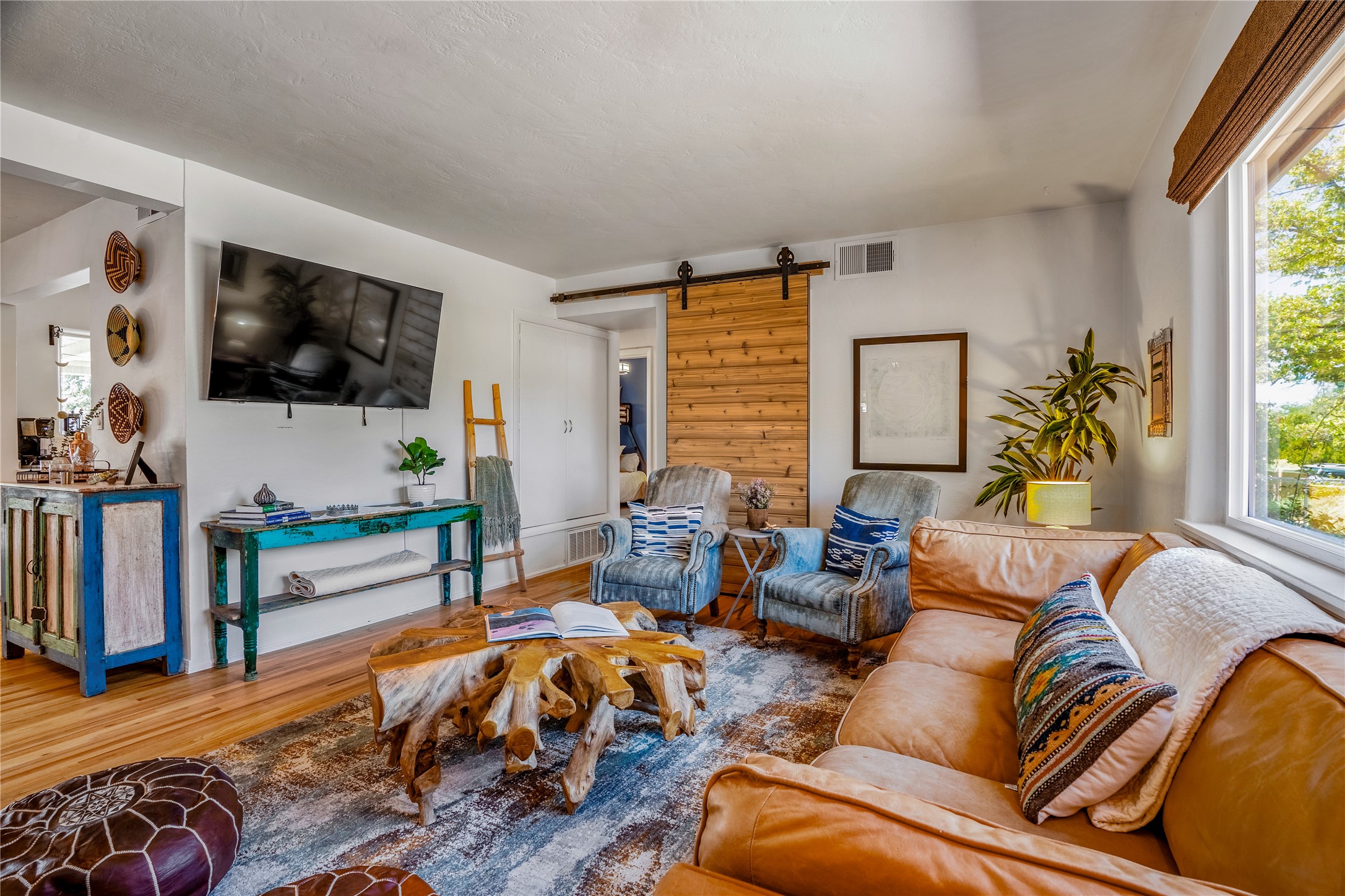 908 Rio Vista Street, Santa Fe, New Mexico image 3