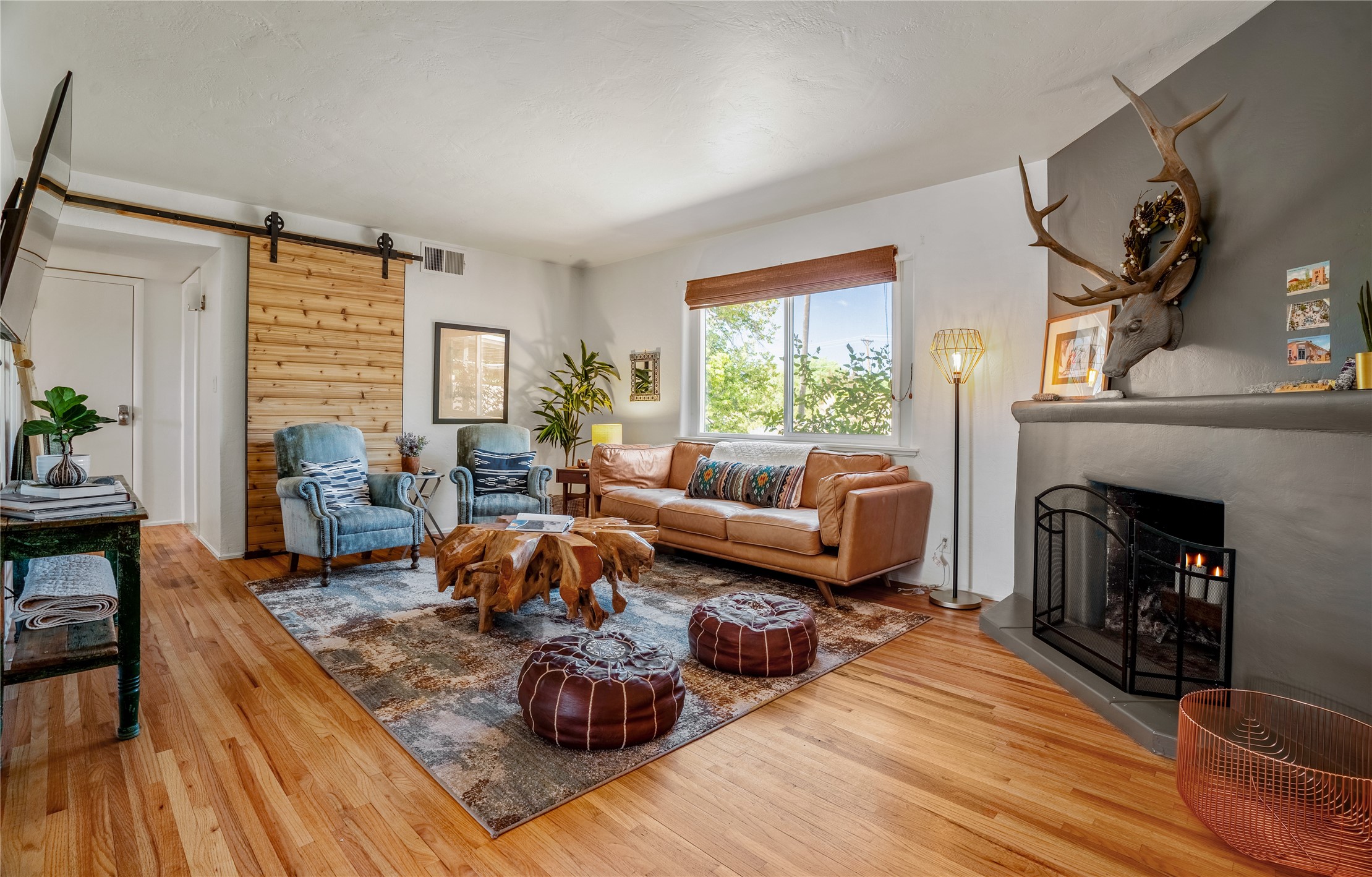 908 Rio Vista Street, Santa Fe, New Mexico image 2