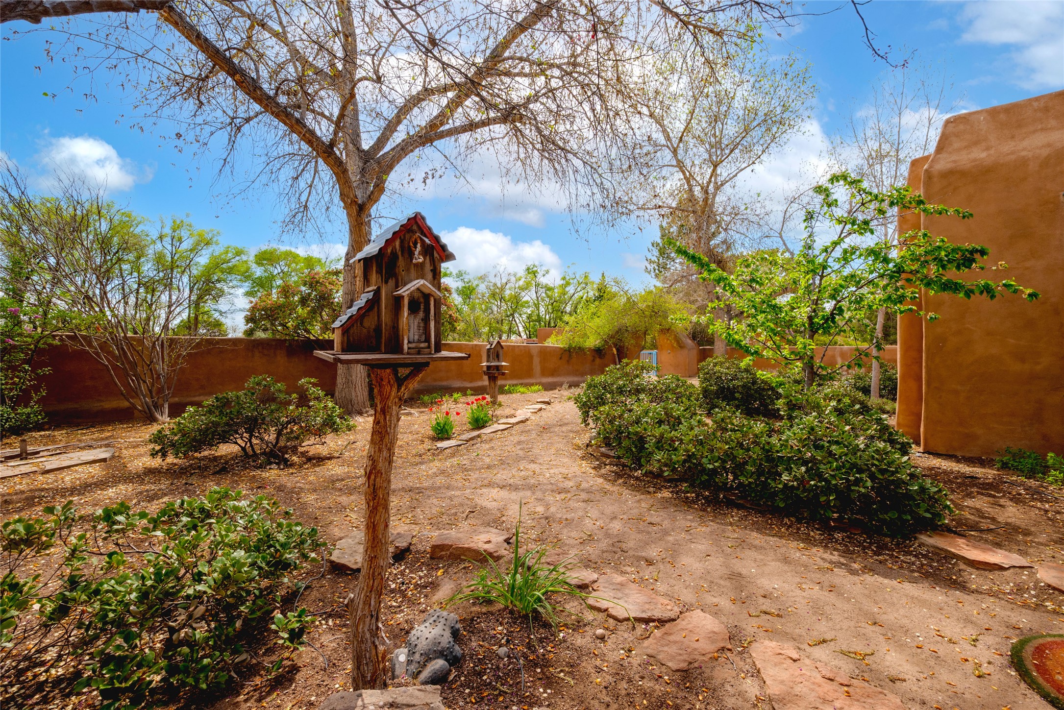 821 Chamisal Road, Los Ranchos, New Mexico image 37