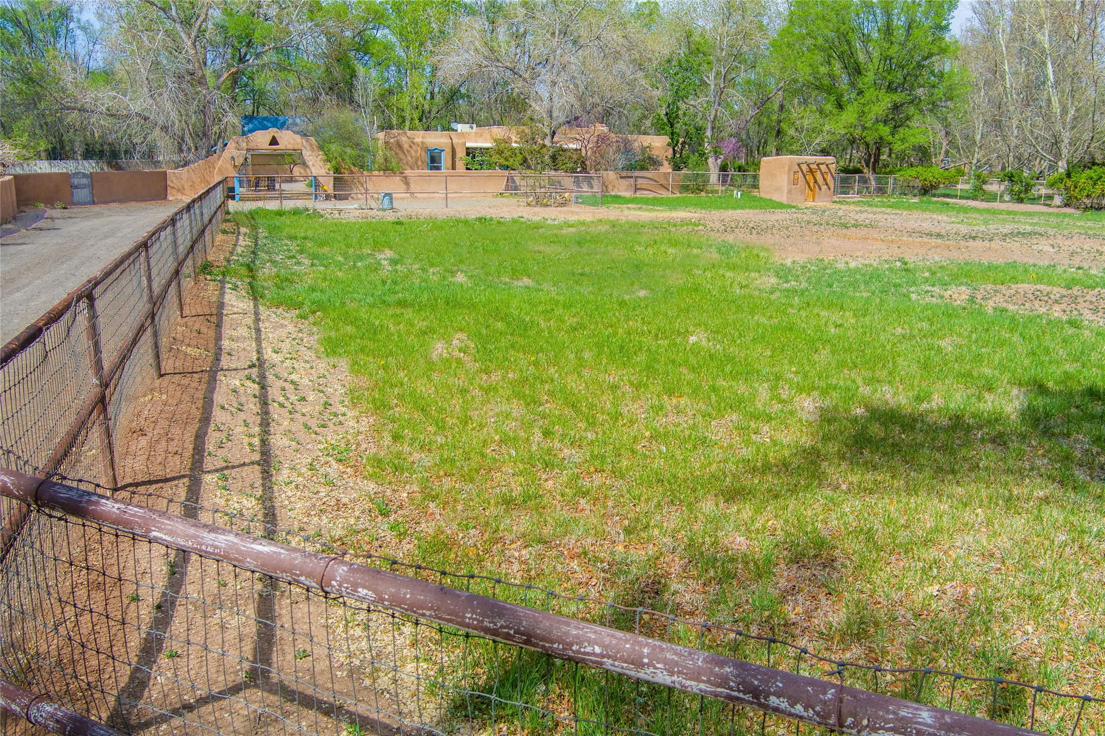 821 Chamisal Road, Los Ranchos, New Mexico image 42