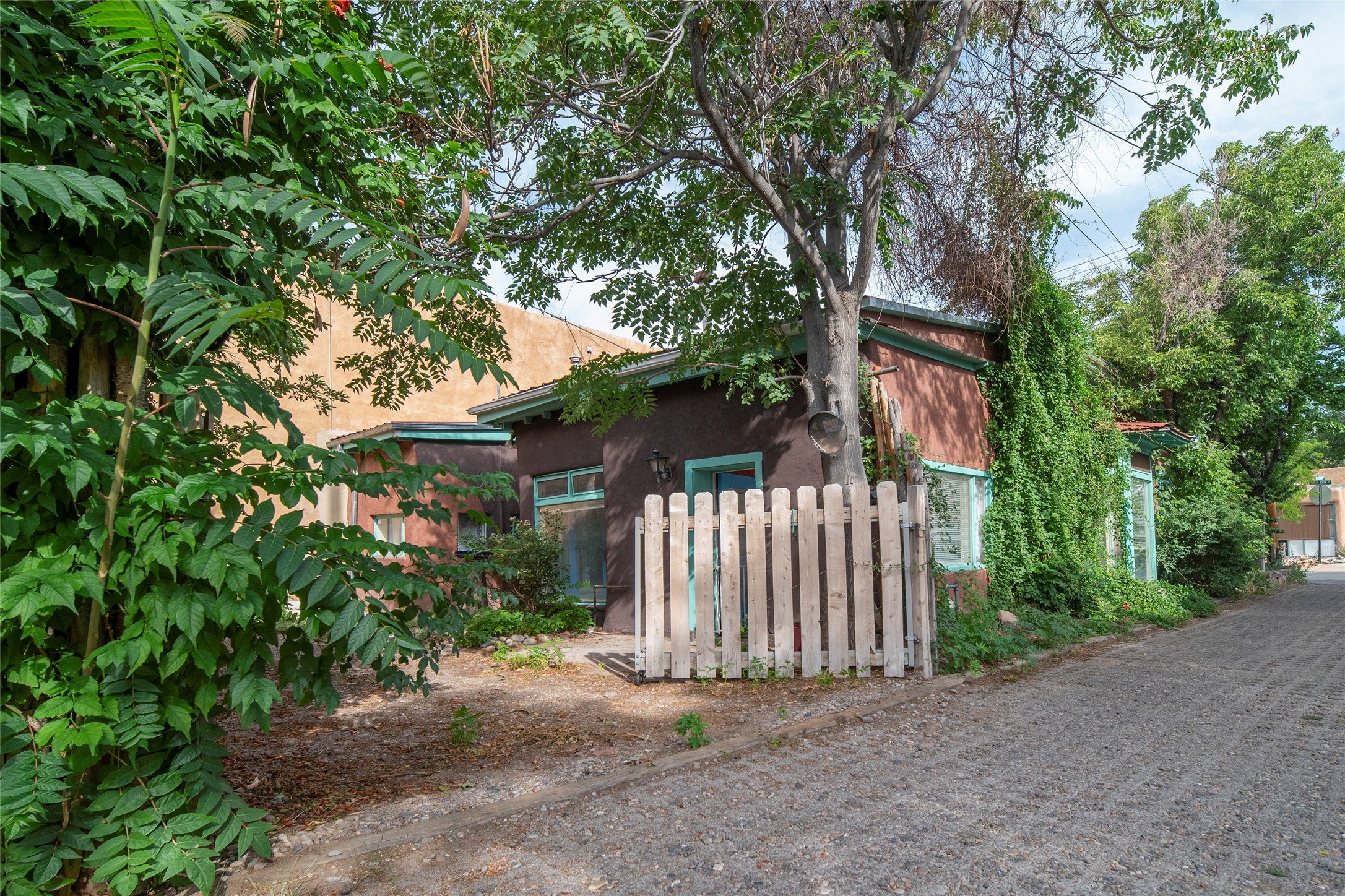 602 Agua Fria St, Santa Fe, New Mexico image 9