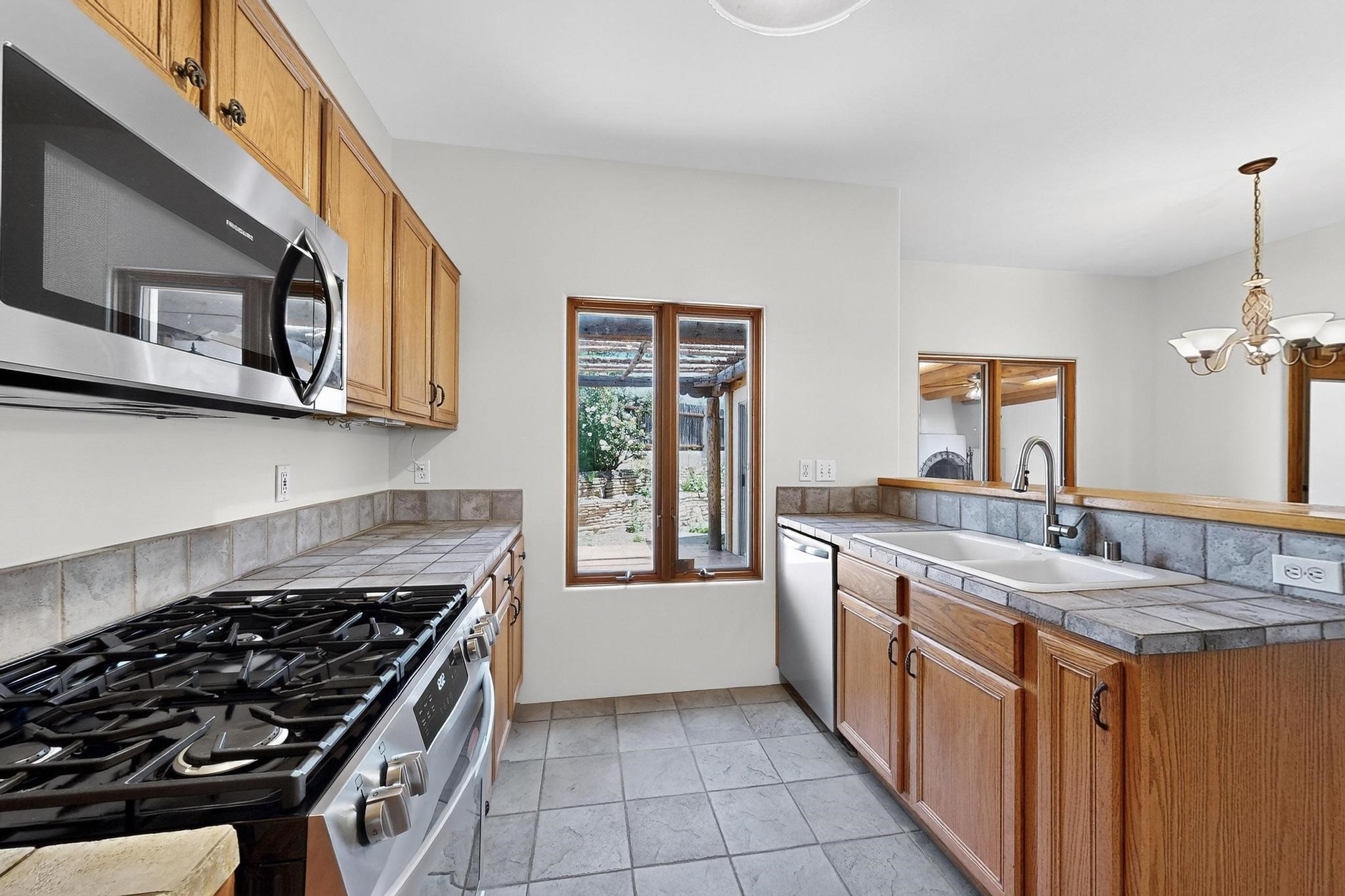 3260 La Paz Ln, Santa Fe, New Mexico image 5
