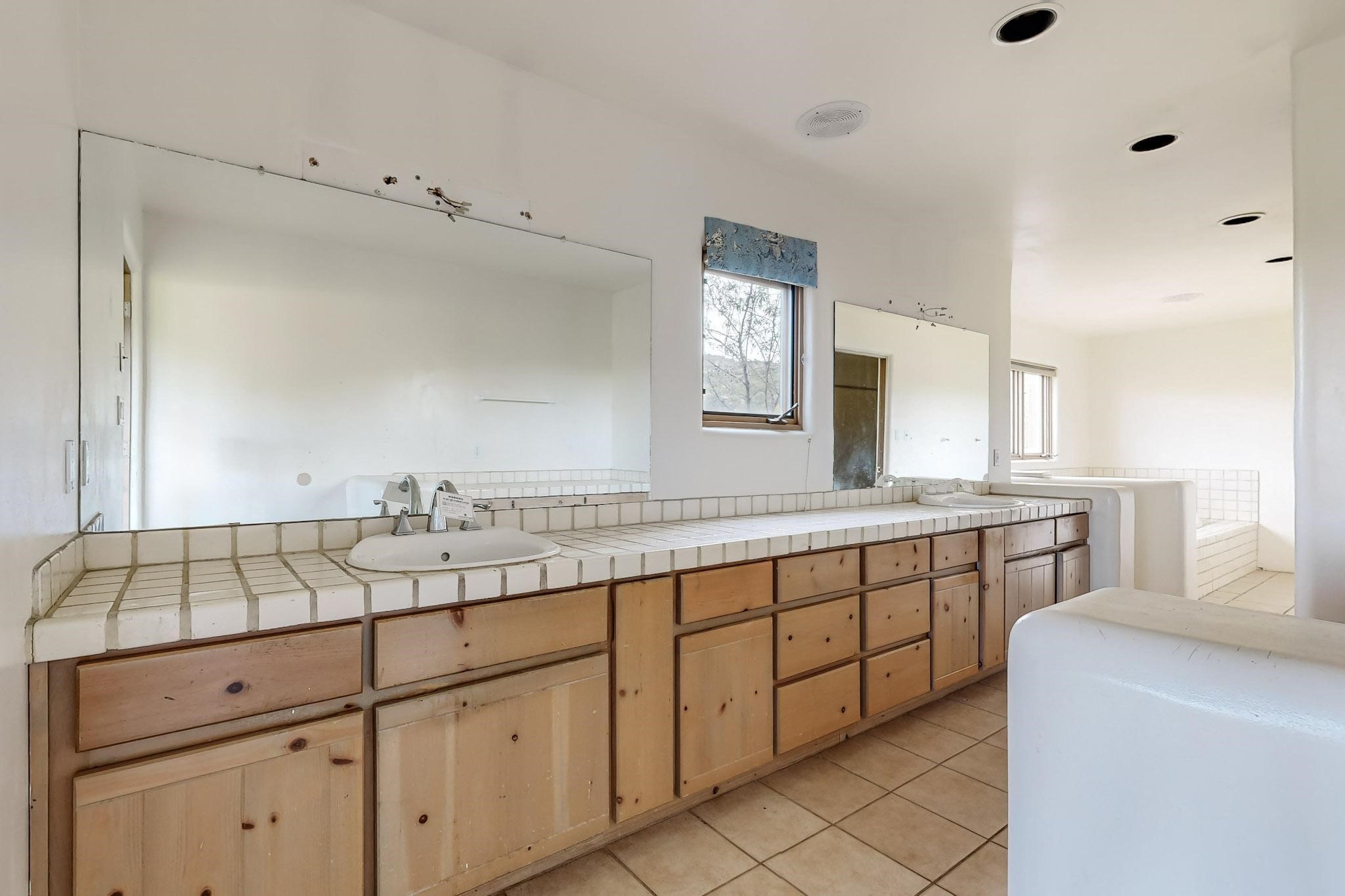 1285 Este Ln Ln, Santa Fe, New Mexico image 17