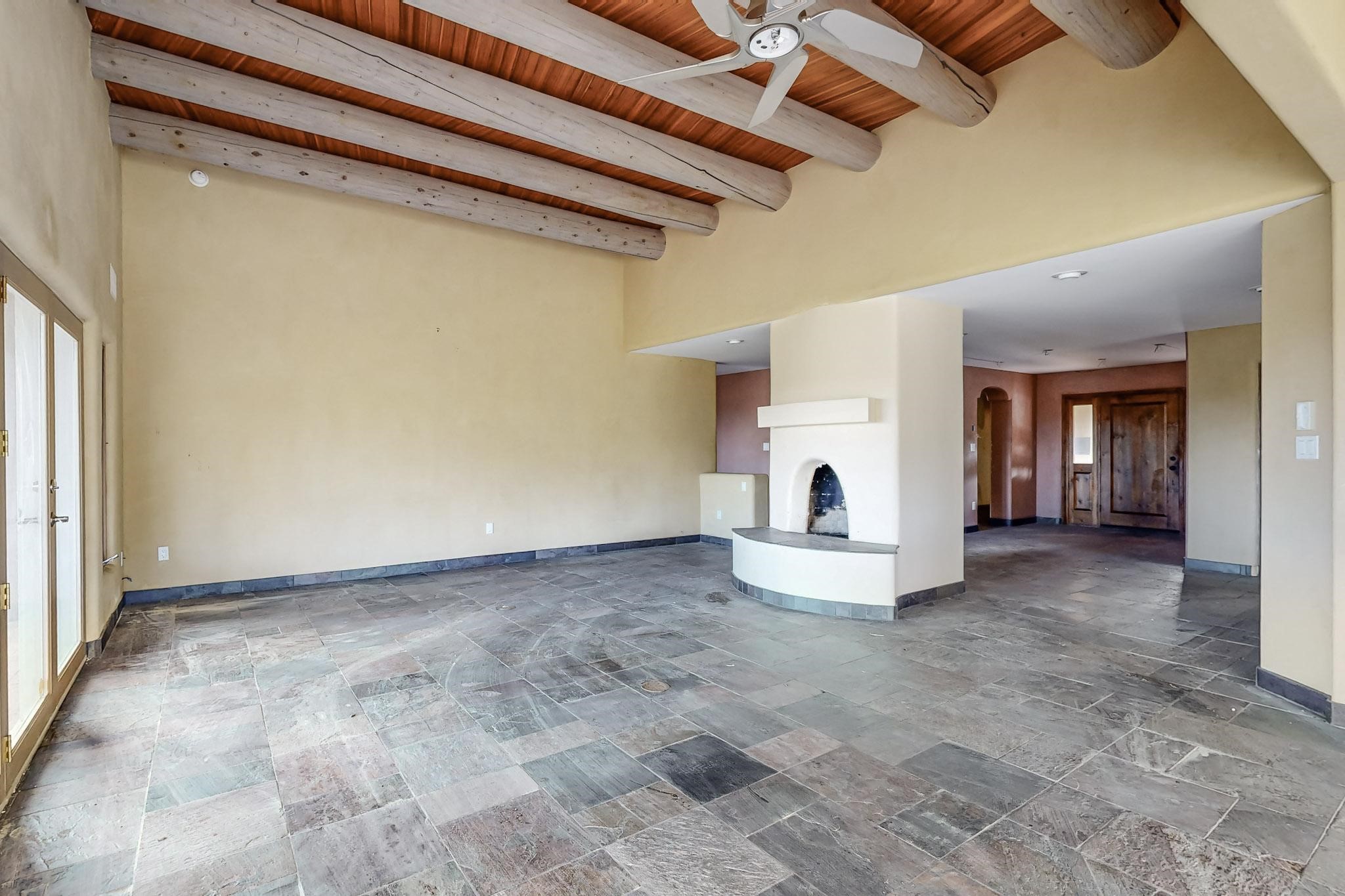 1285 Este Ln Ln, Santa Fe, New Mexico image 4