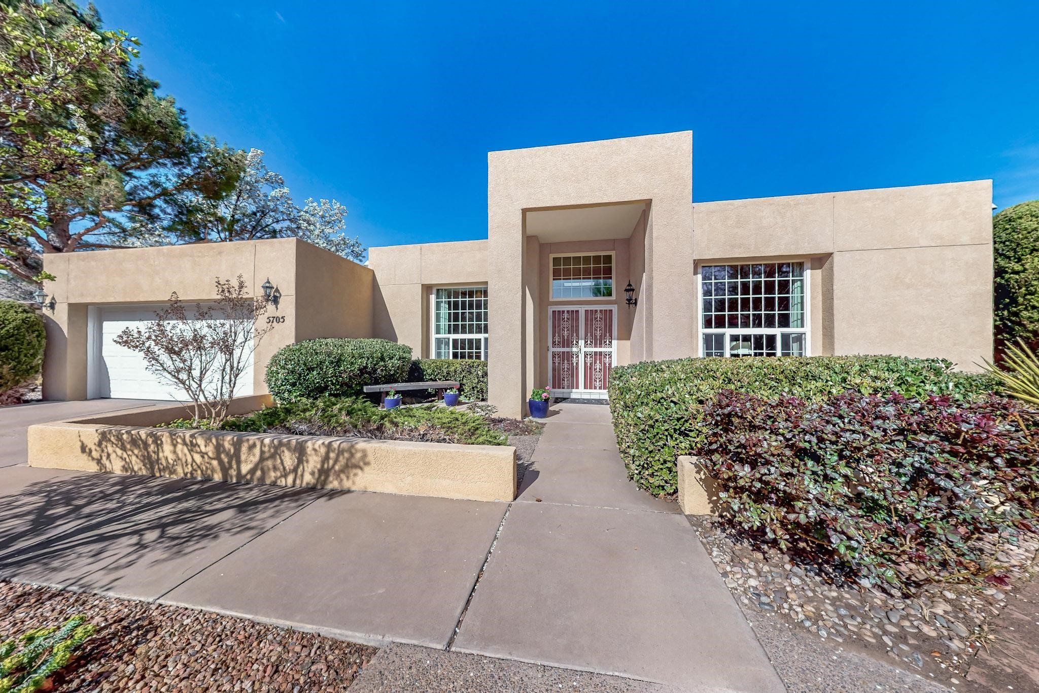 5705 Elderberry Court, Albuquerque, New Mexico image 2