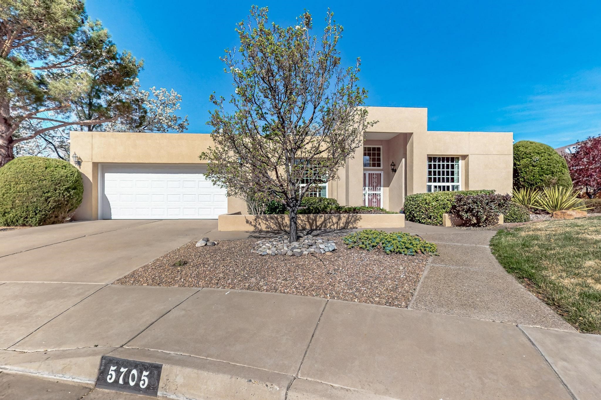 5705 Elderberry Court, Albuquerque, New Mexico image 1